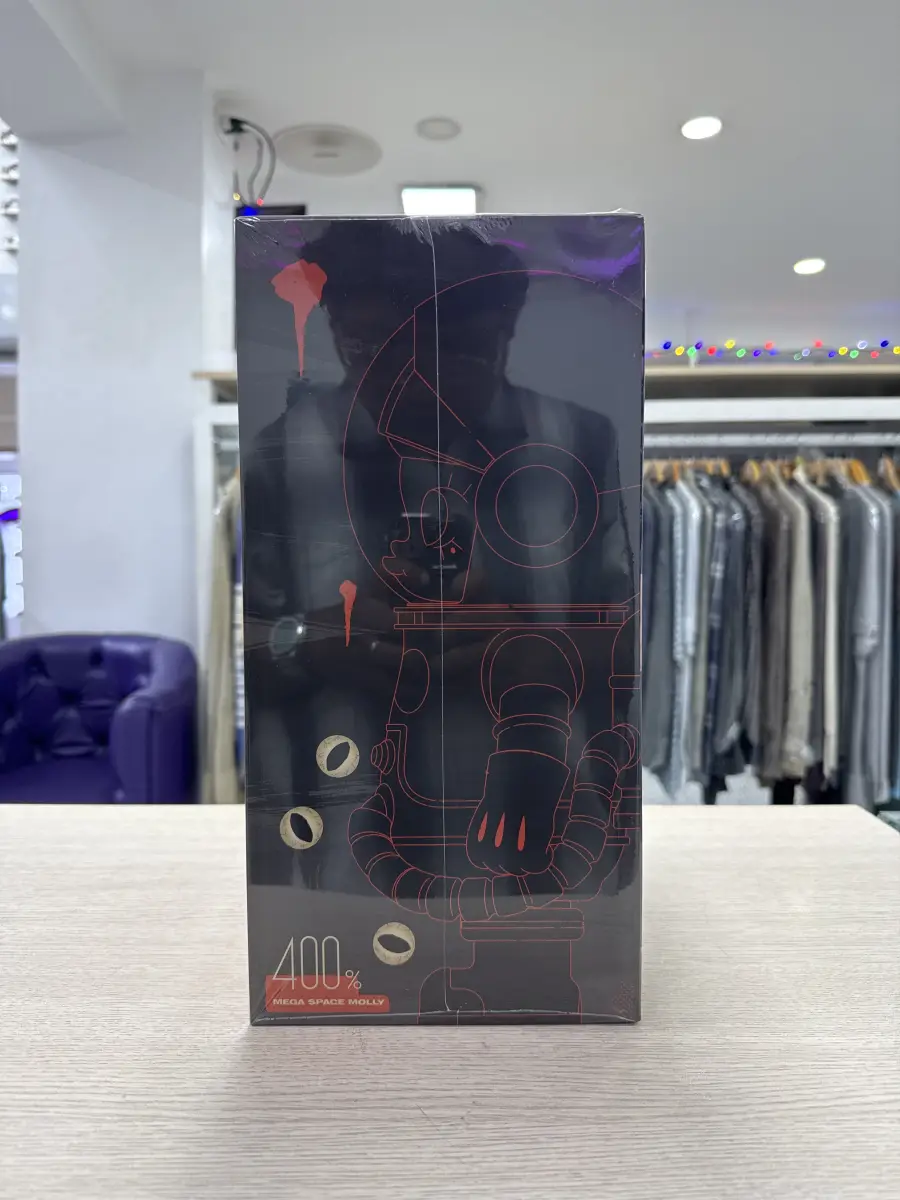 Space Molly Gary Baseman 400% | AfterMarket
