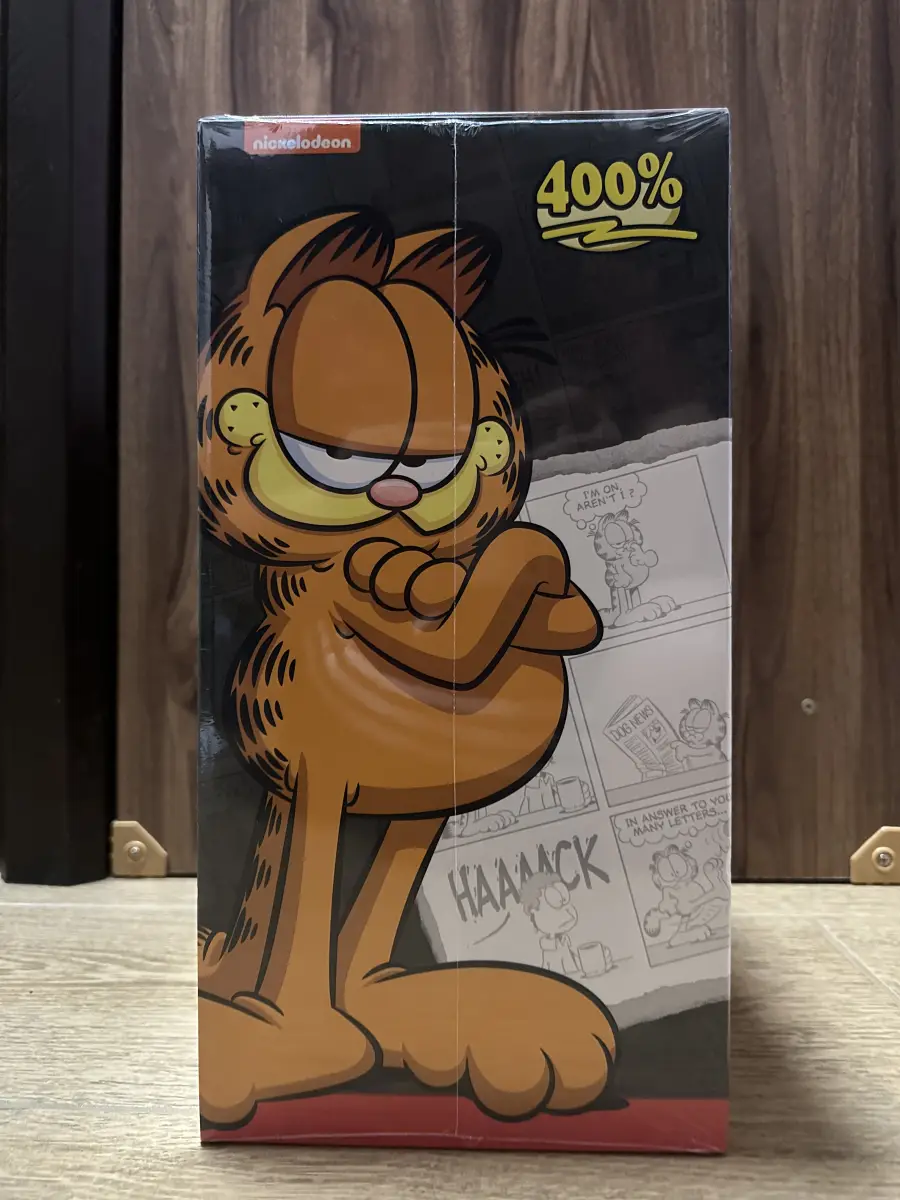 Mega Space Molly 400% Garfield | AfterMarket