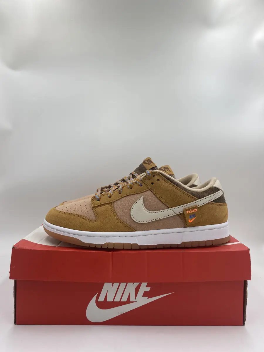 ★NIKE★大人気!!★WMNS LAHAR LOW SE \"TEDDY BEAR\"★追跡可 Nike Women´s Lahar Low SE Teddy Bear