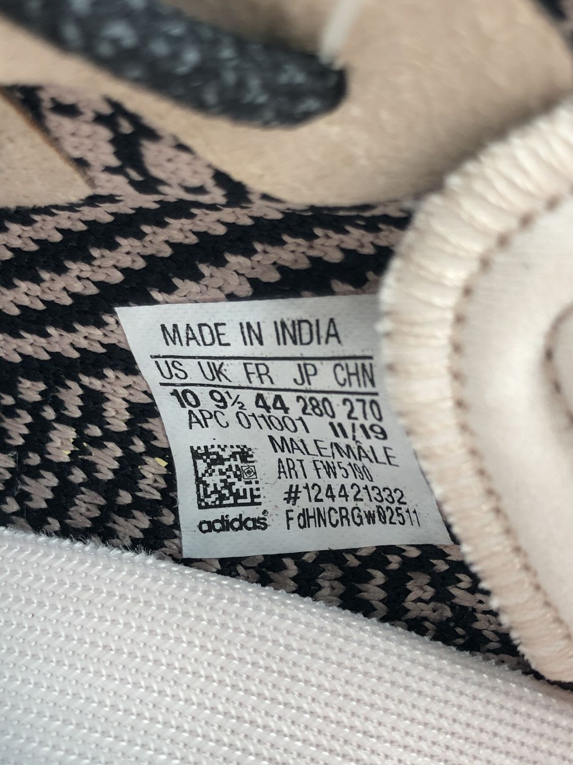 Adidas yeezy yecheil top made in india