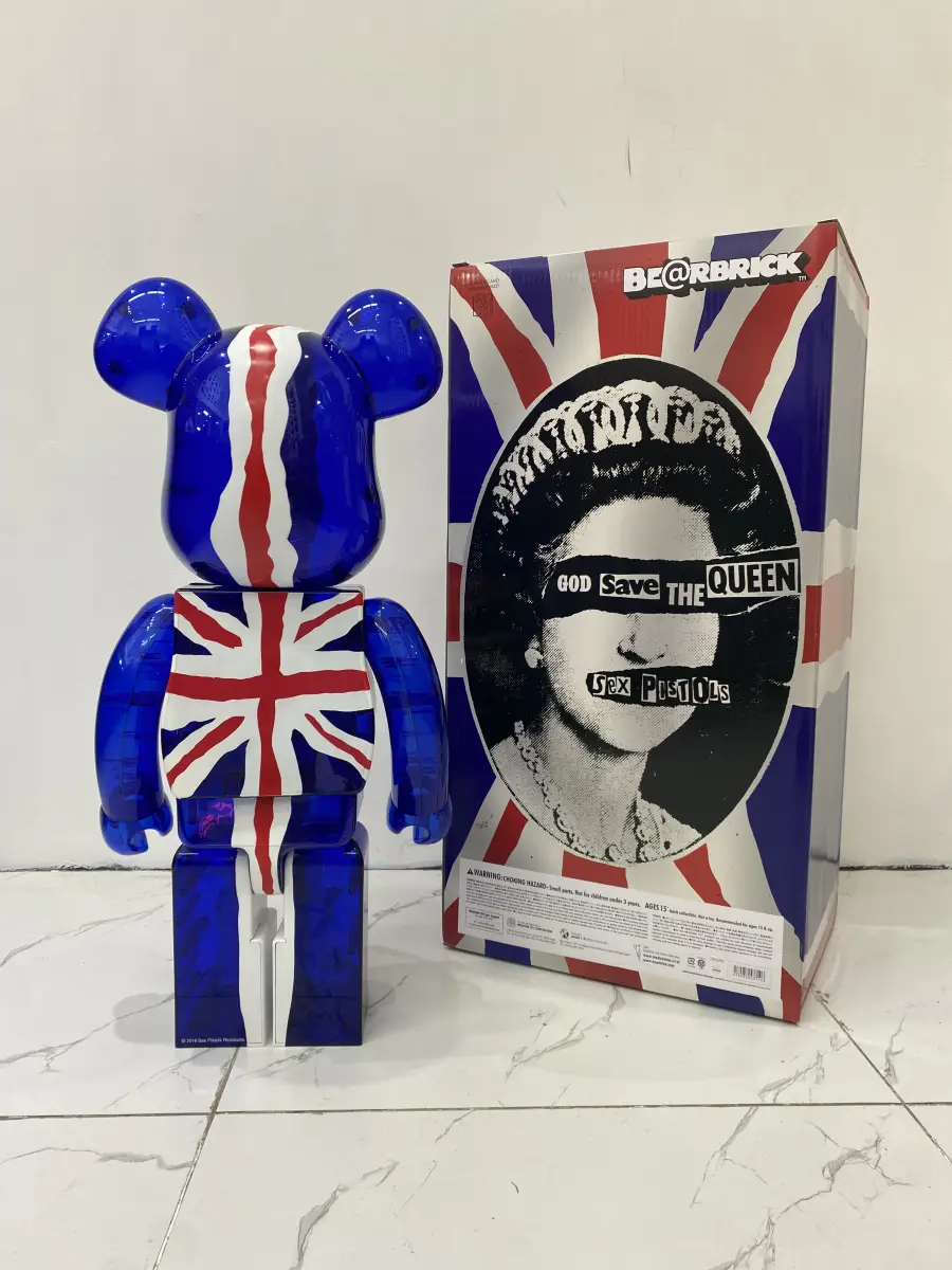 BE@RBRICK Sex Pistols &quot;God Save 100％400％ Bearbrick Sex Pistols God Save The Queen 400% & 100% Be