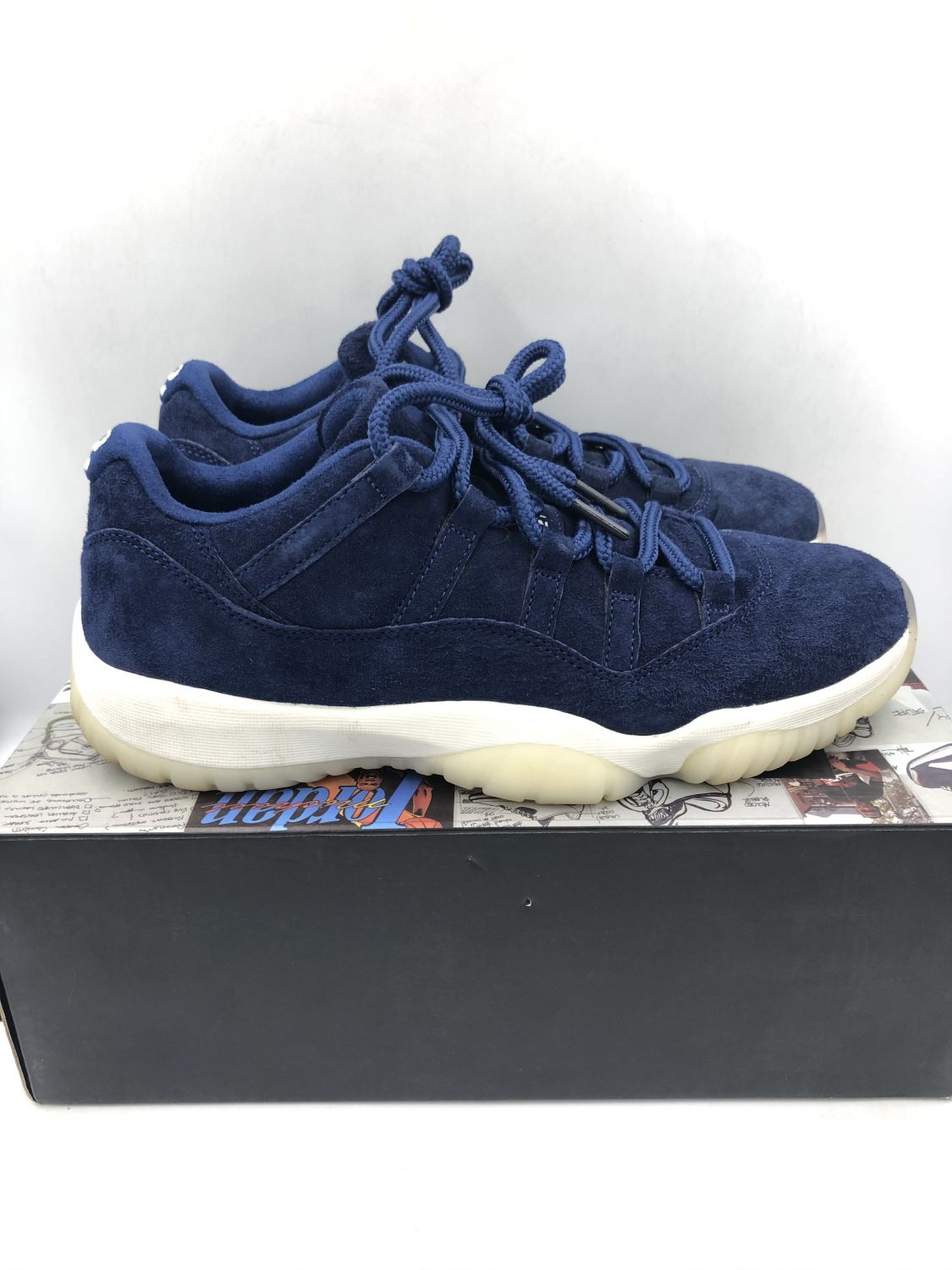 Jordan 11 Retro Low Derek Jeter Blue Suede Size 12