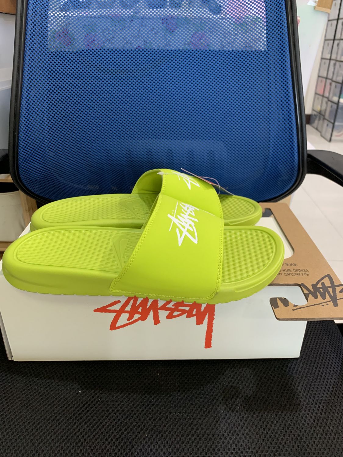 nike benassi stussy