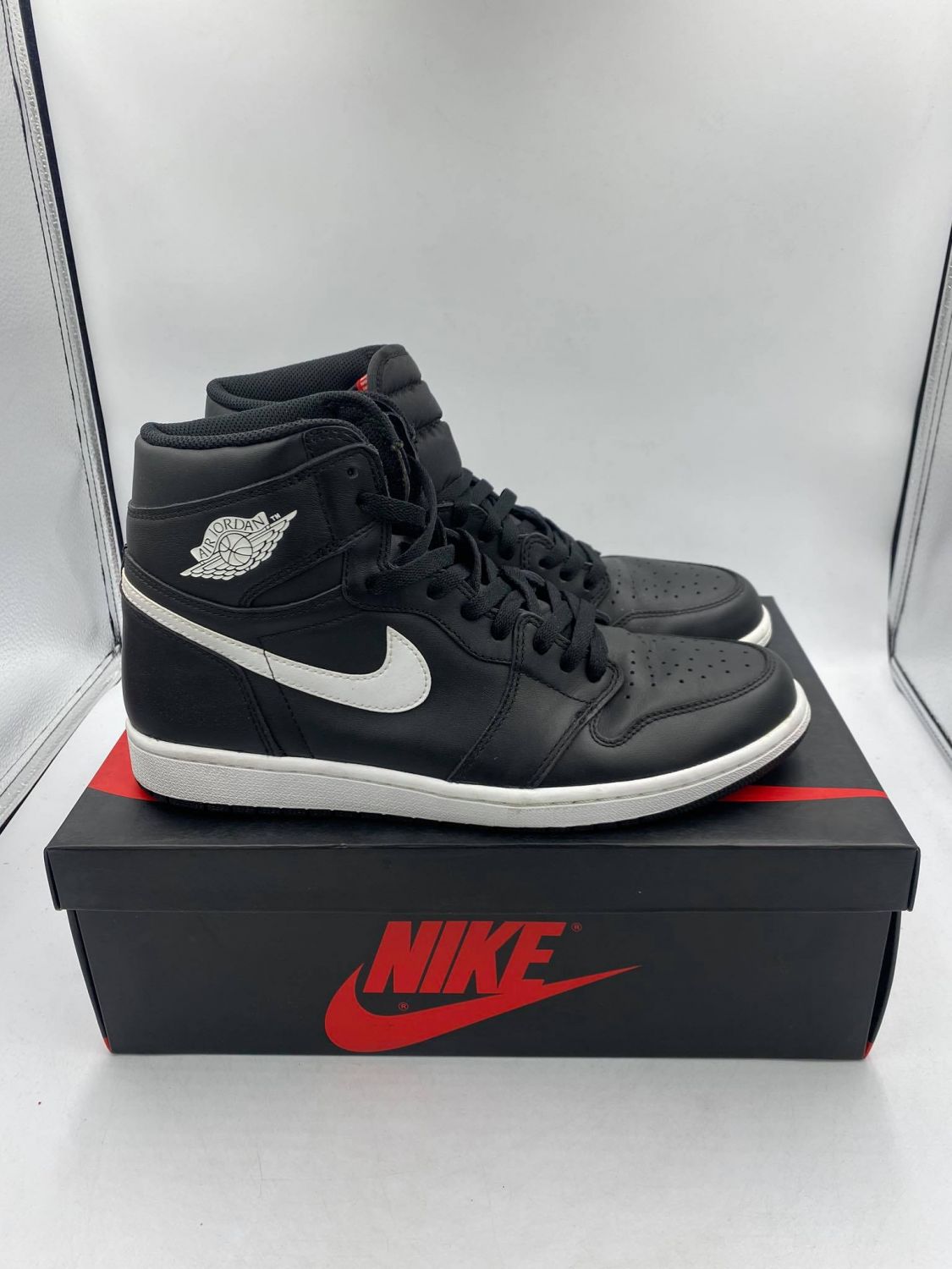 black yin yang jordan 1