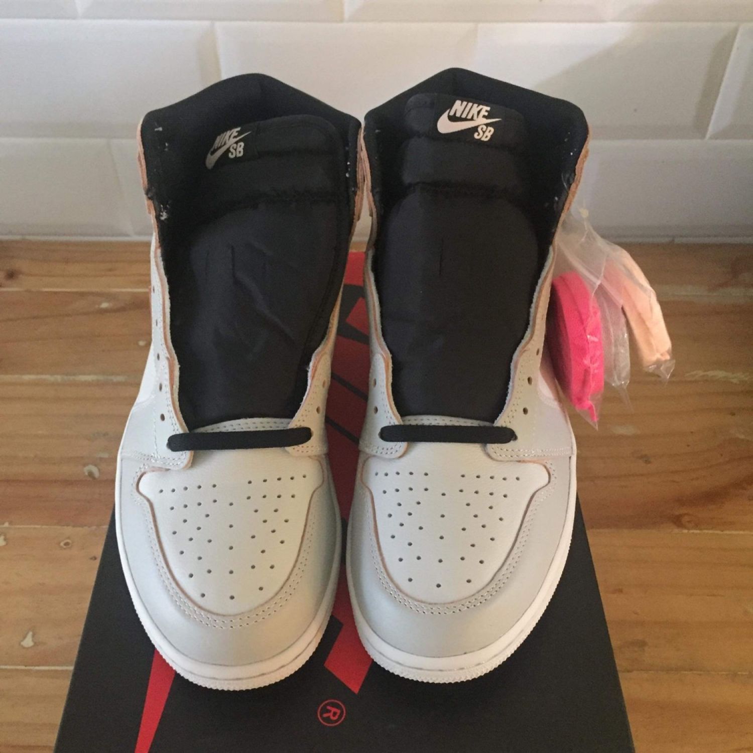 jordan 1 retro high og defiant sb nyc to paris