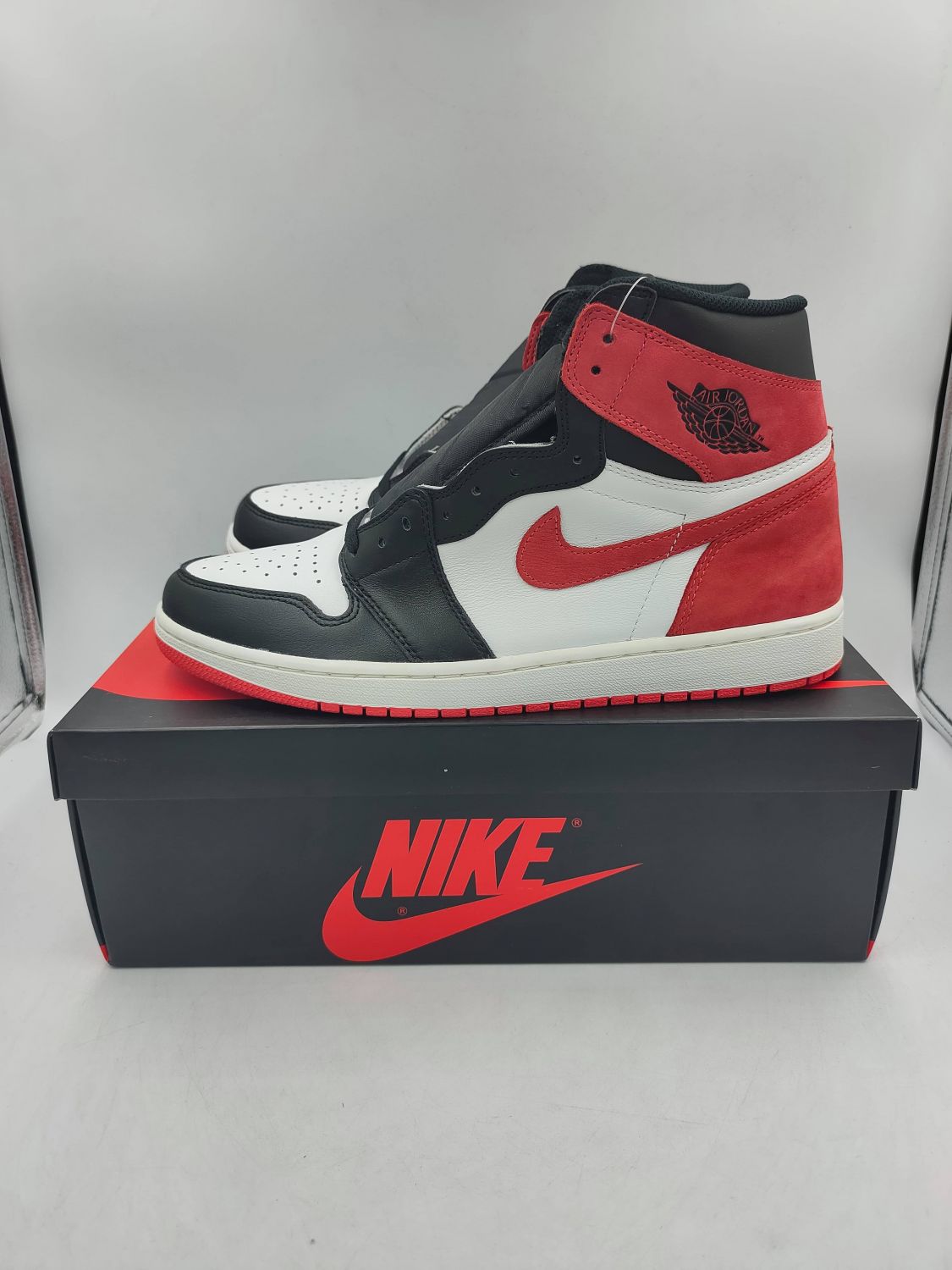 NIKE AIR JORDAN 1 RETRO HIGH TRACK RED