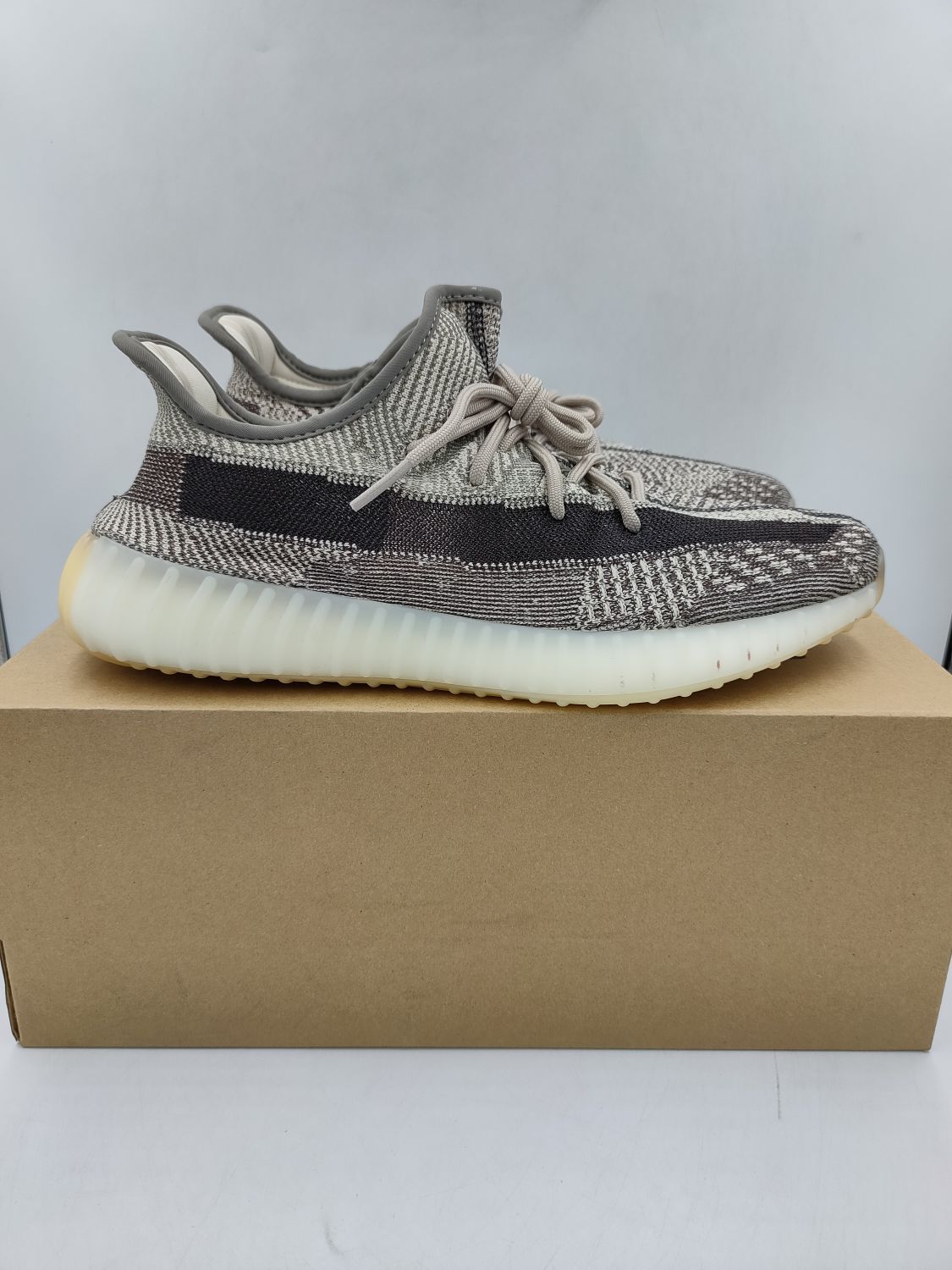 adidas yeezy 350 v2 zyon