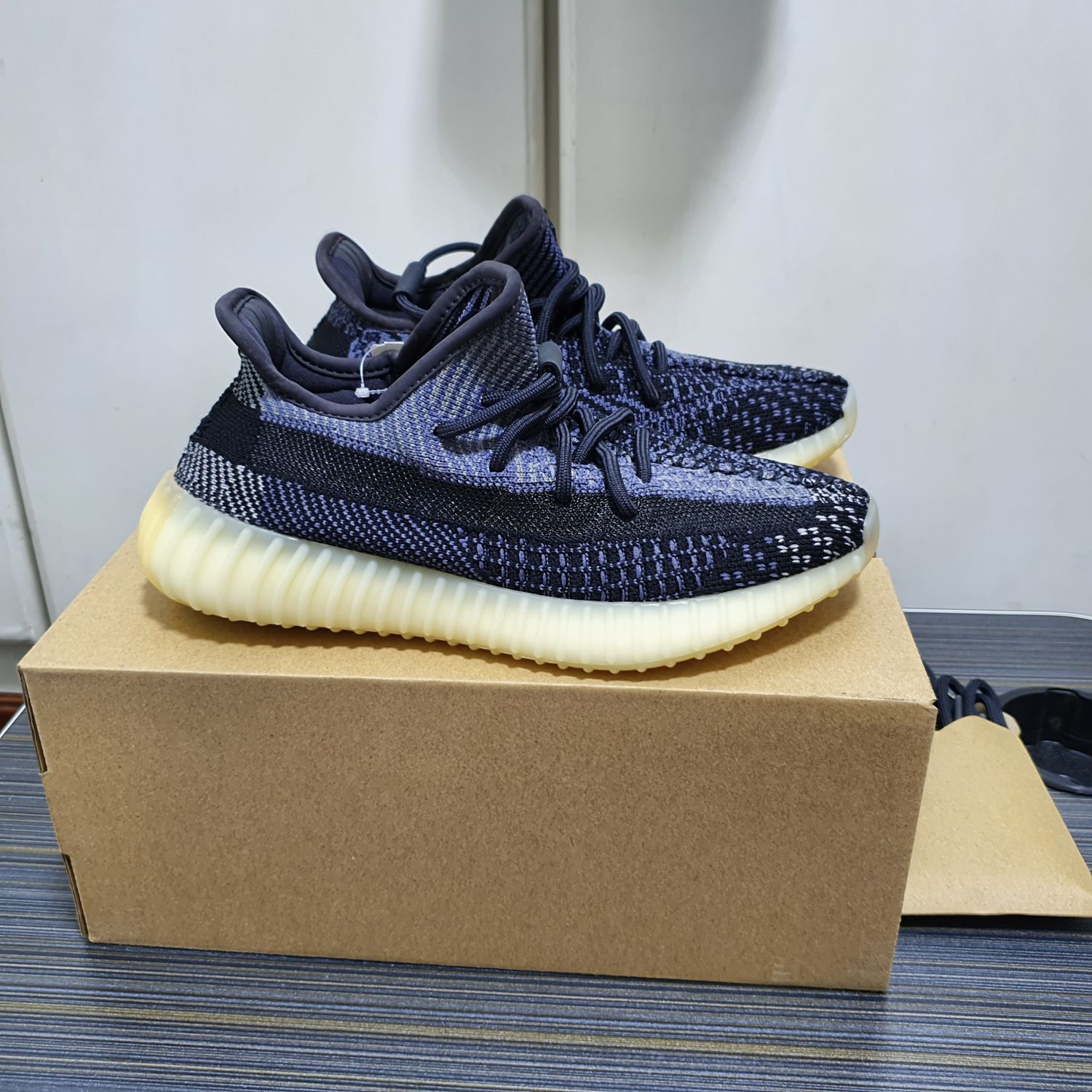 Adidas Yeezy Boost 350 V2 Carbon | AfterMarket