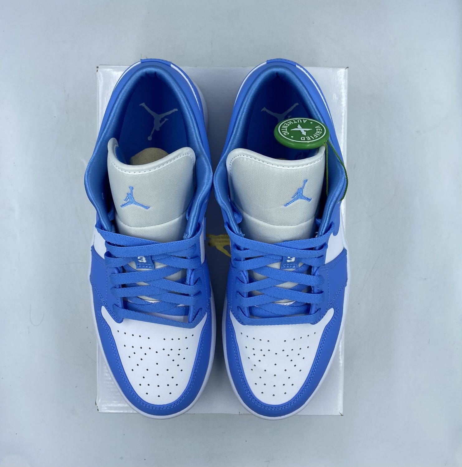 jordan 1 unc low women's