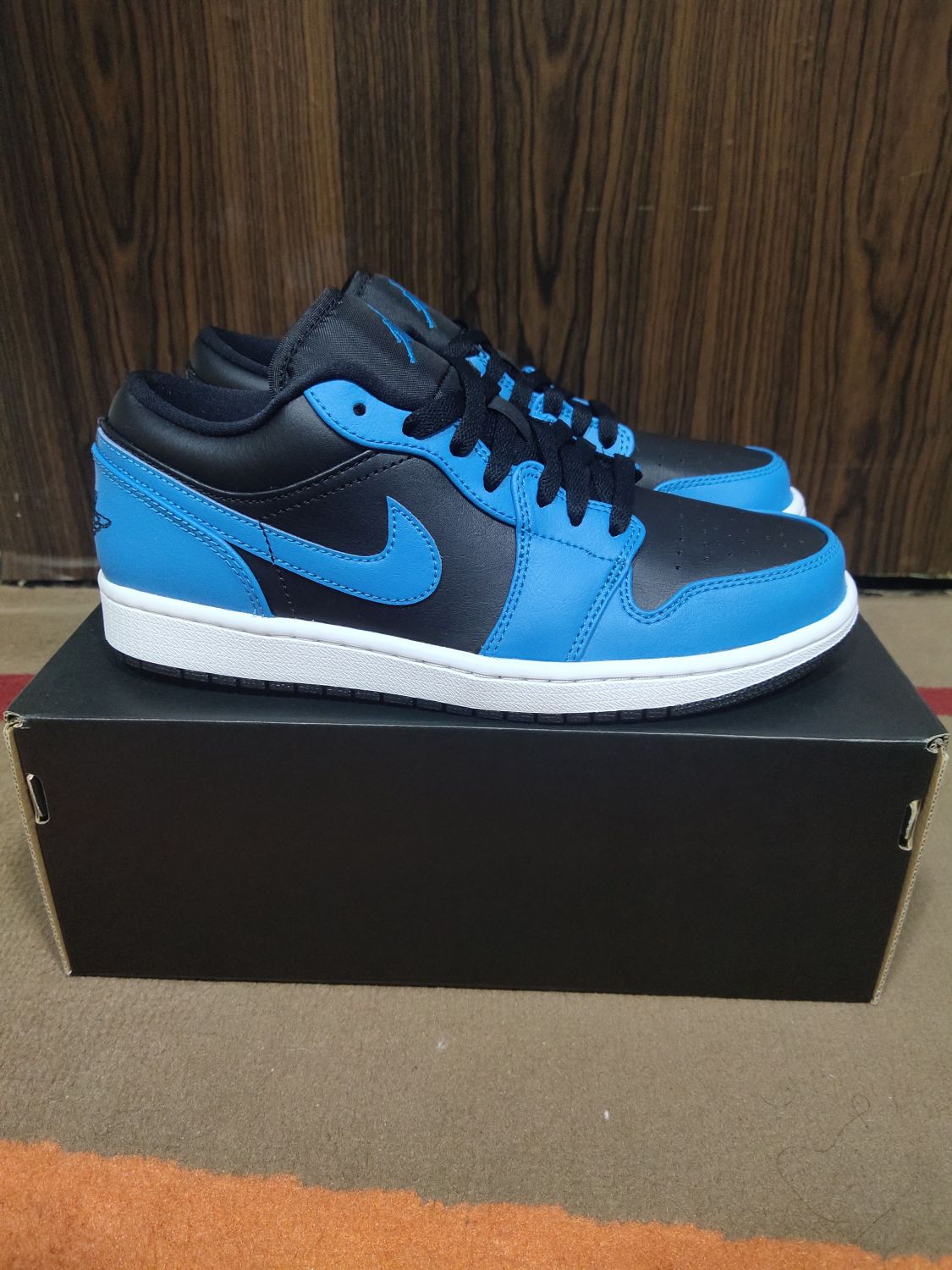 jordan 1 low black laser blue