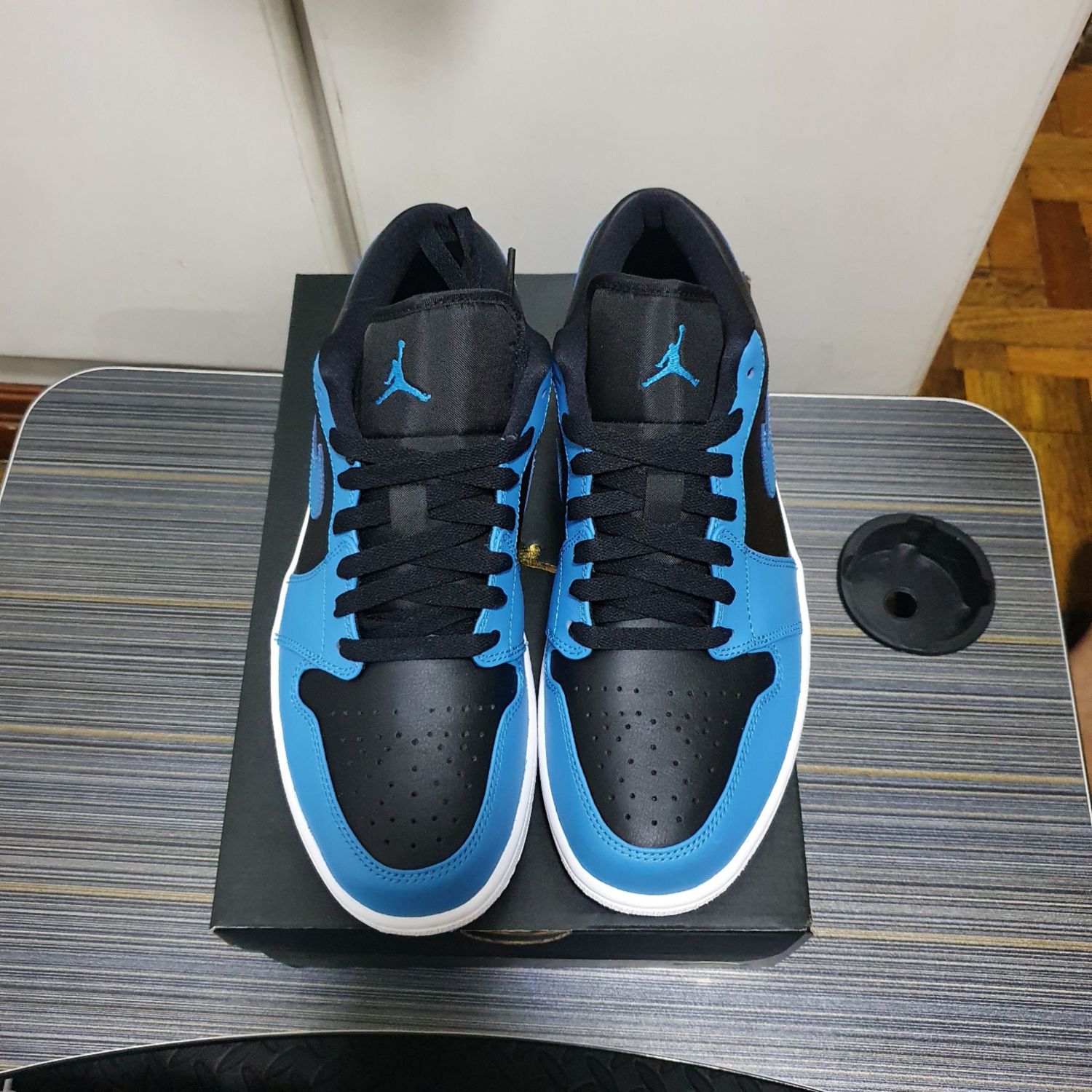 jordan 1 low black laser blue