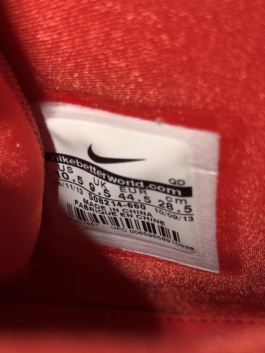 Yeezy 2 red october size tag top