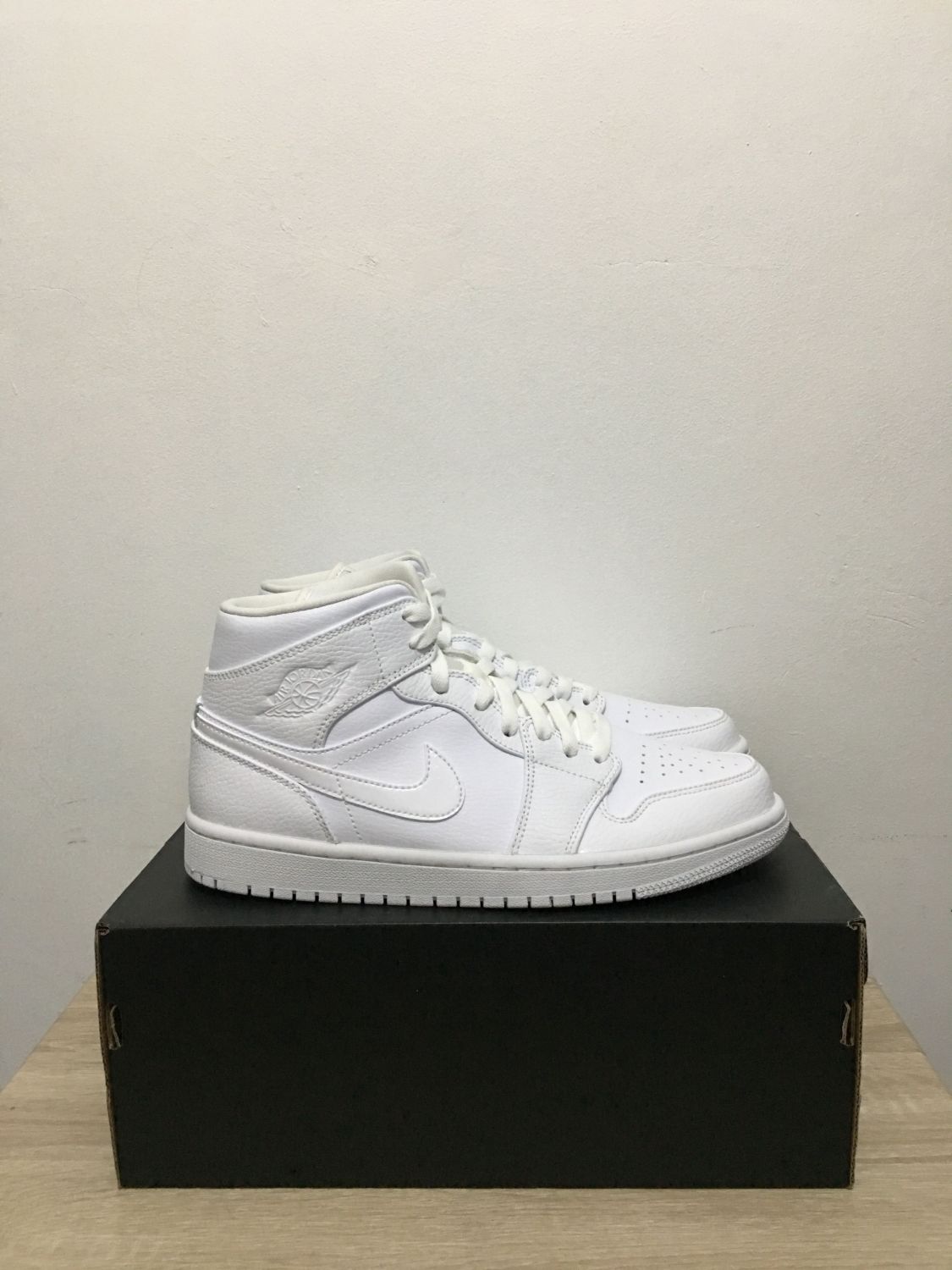 air jordan 1 mid triple white 2020