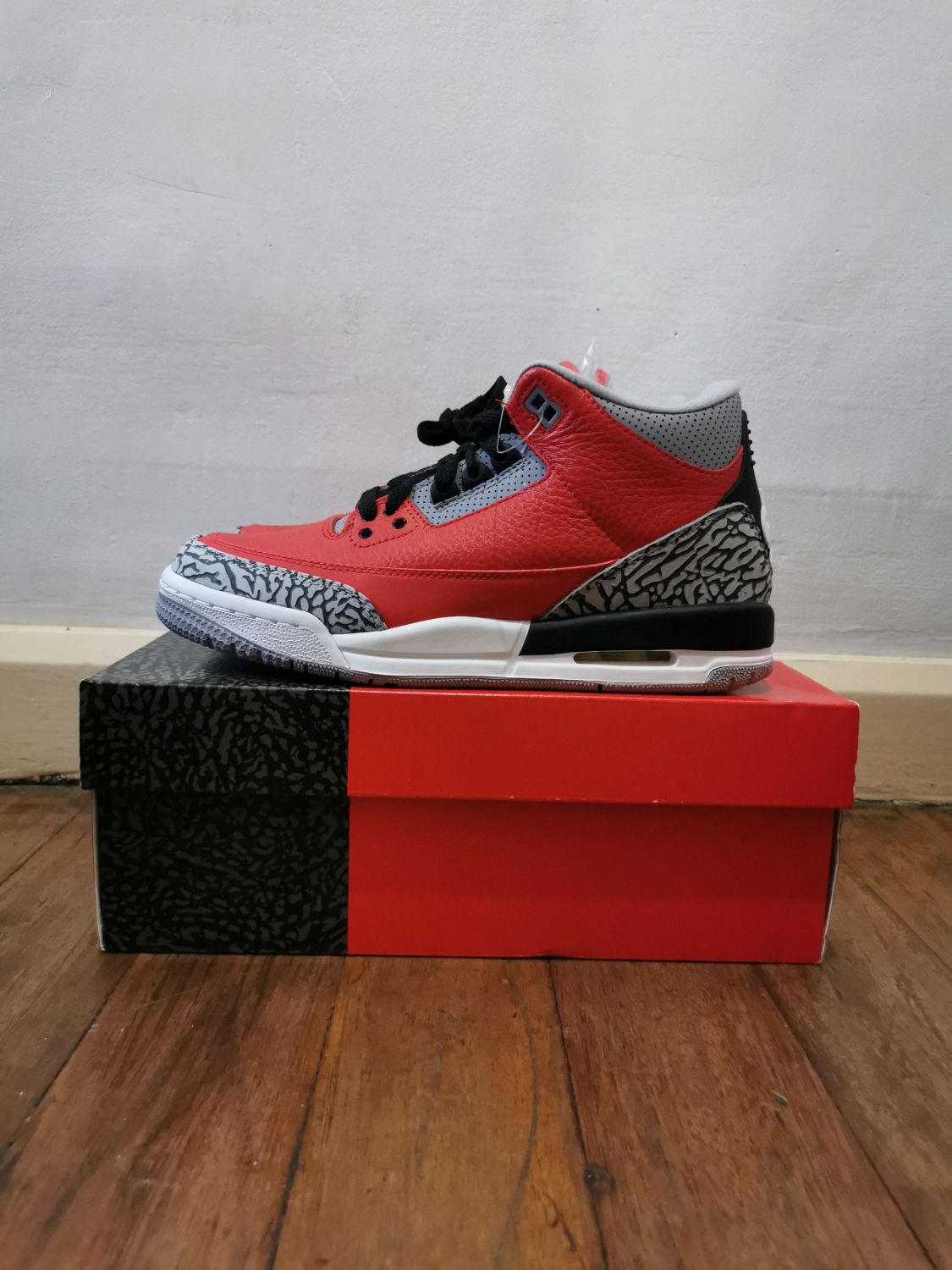 jordan 3 se red