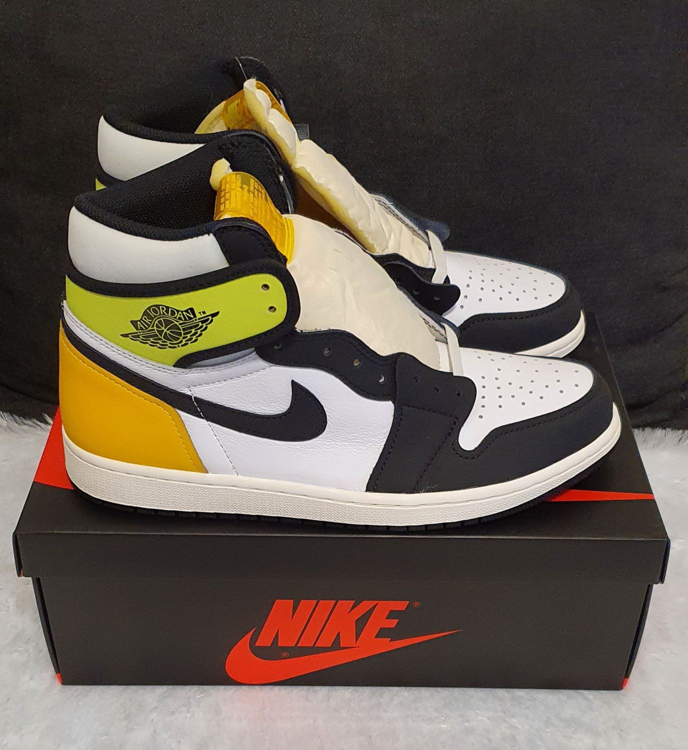retro 1 high og white black volt