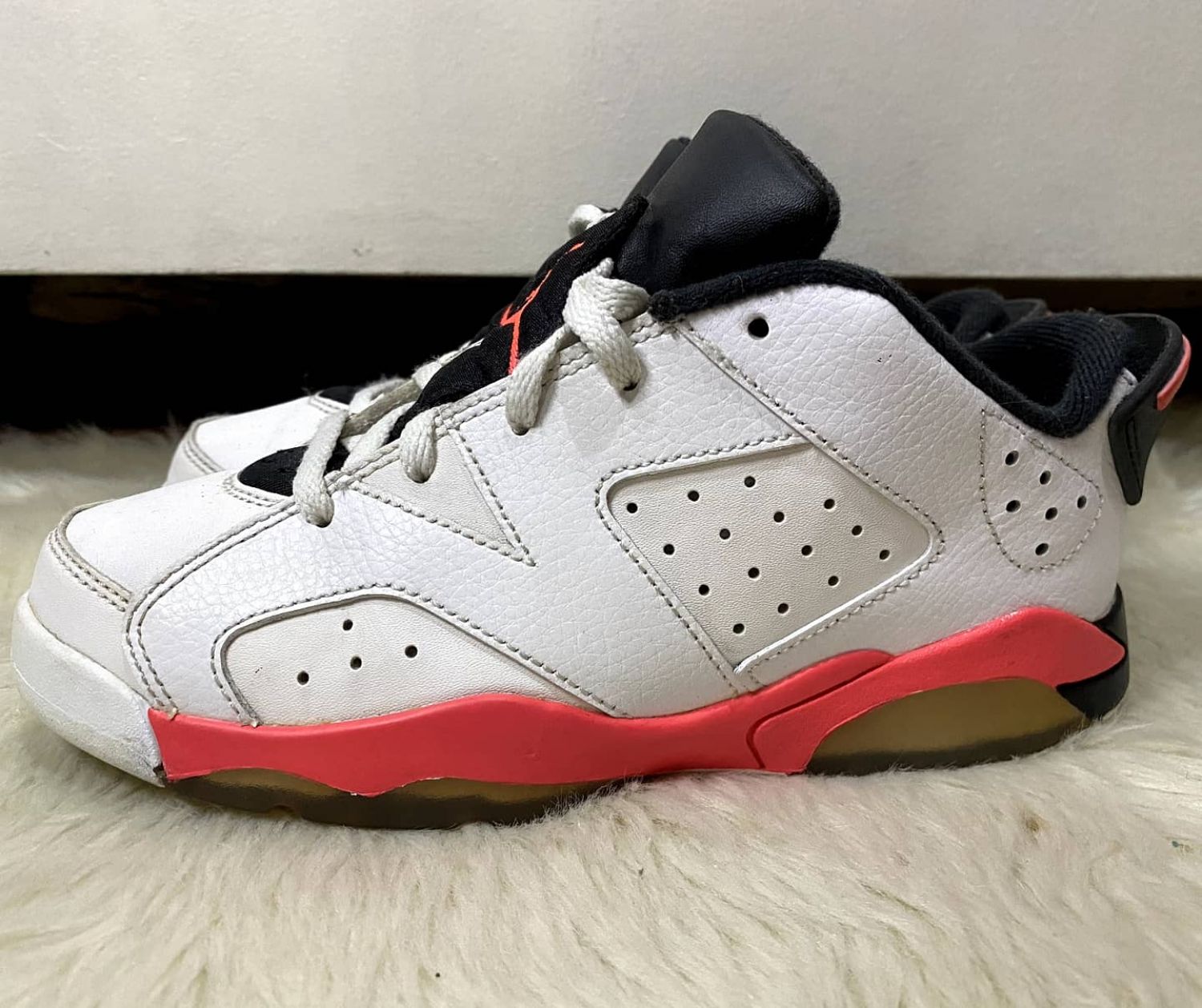 jordan 6 infrared white