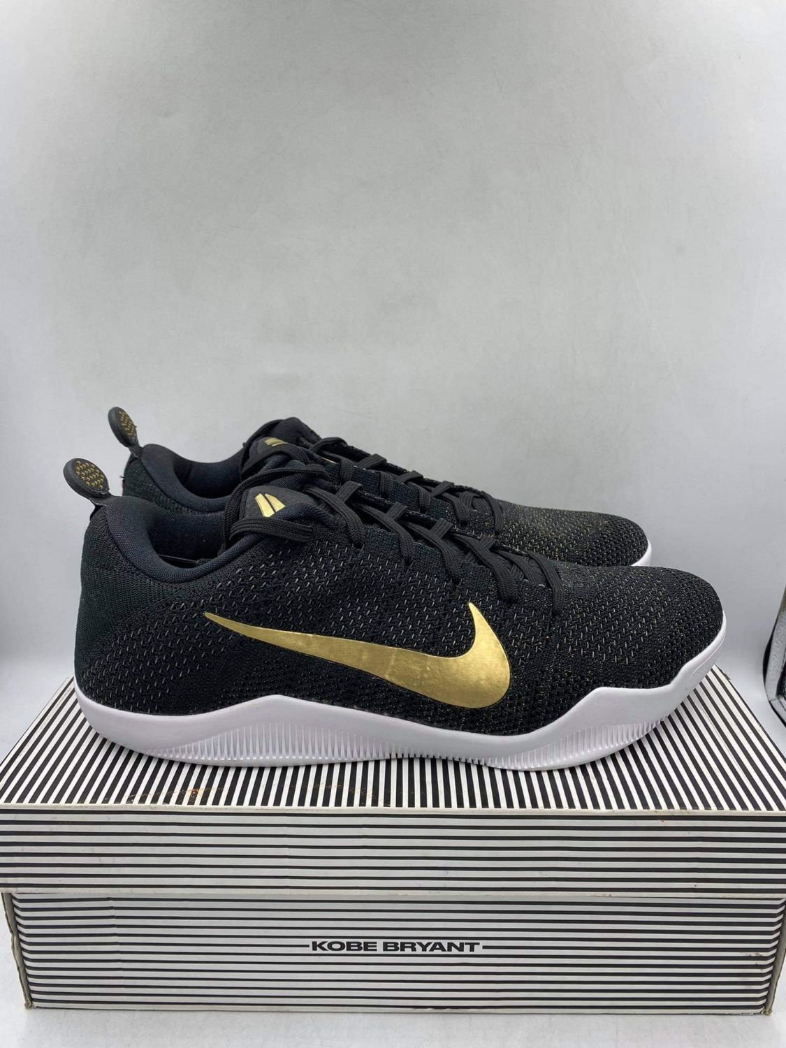 Nike Kobe 11 Black Gold GCR 885869-070