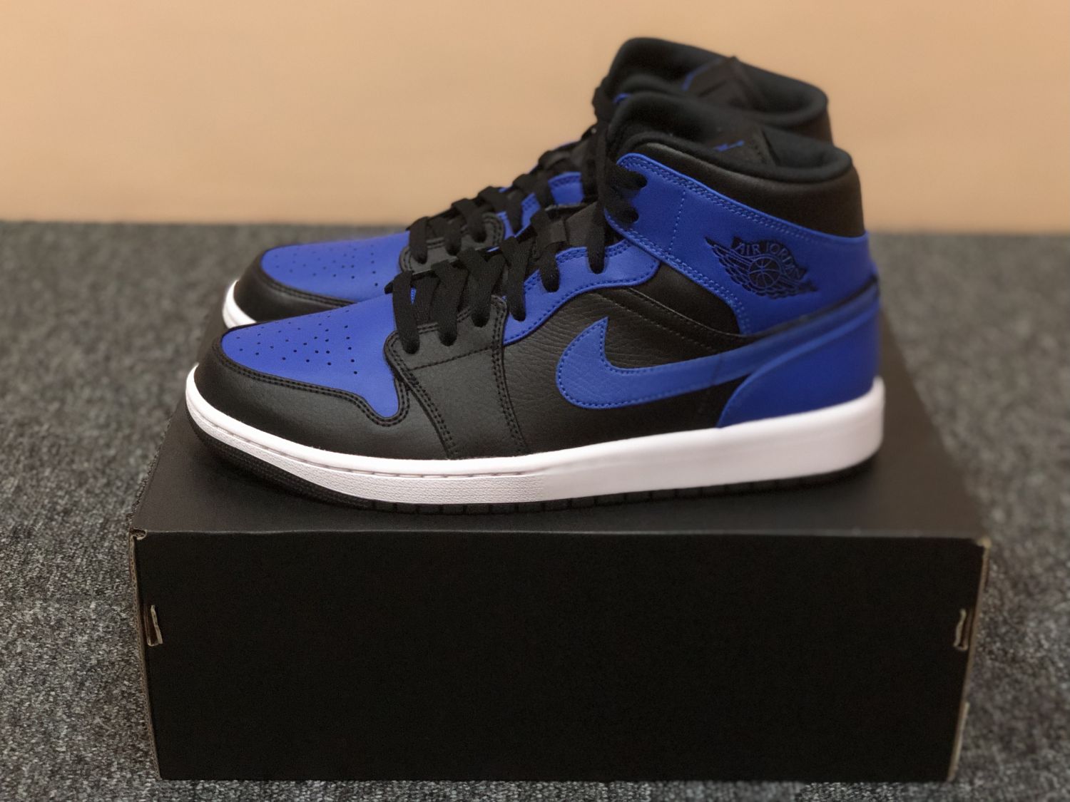 jordan 1 mid hyper royal tumbled leather