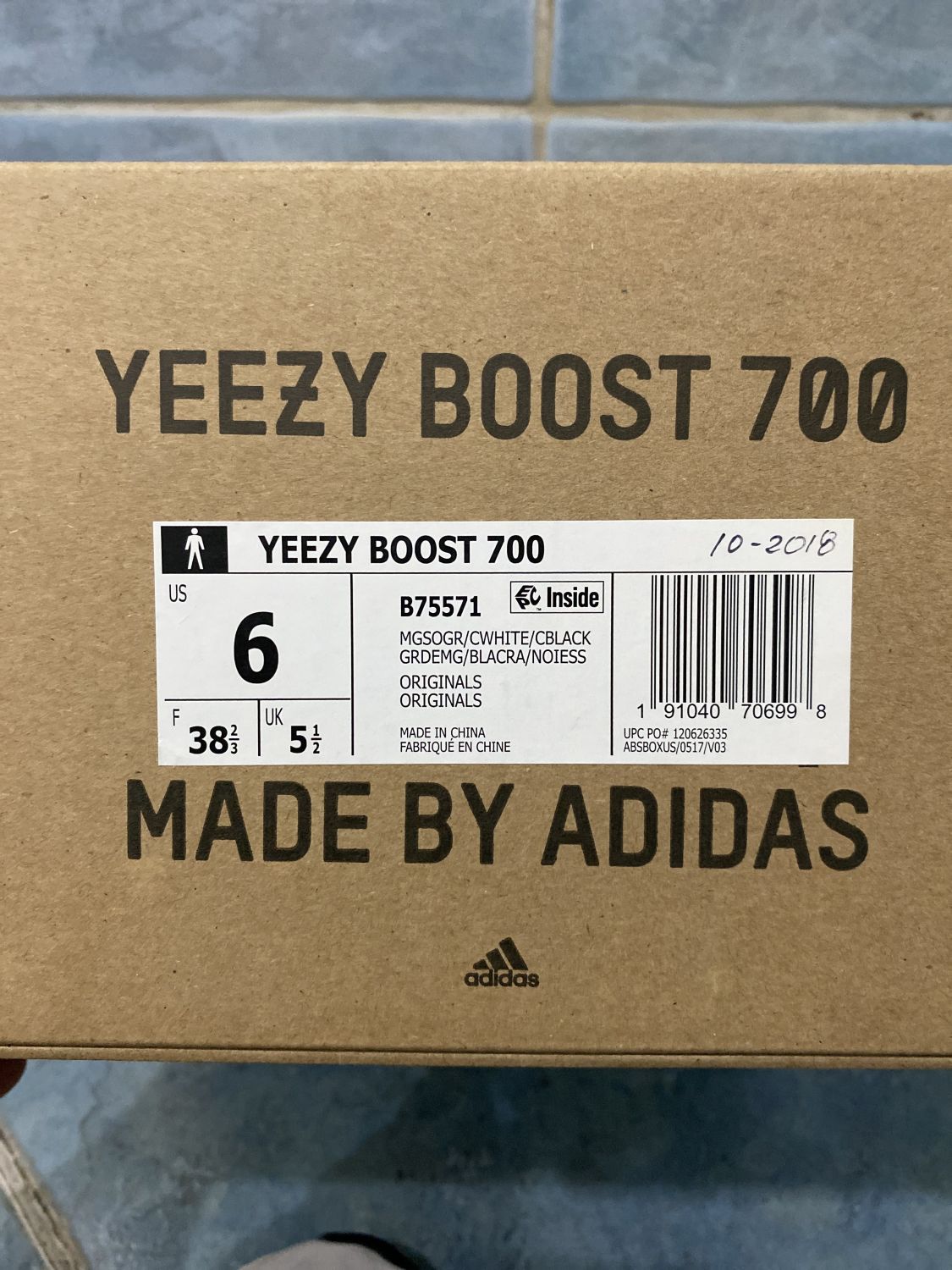 Adidas china shop box 2018