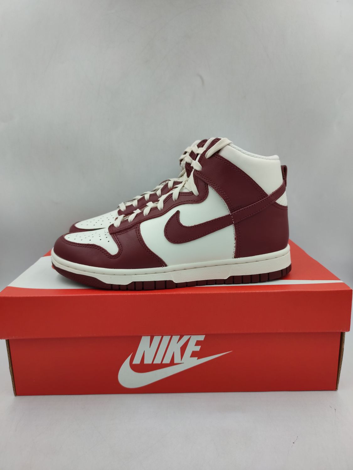 sail team red dunk