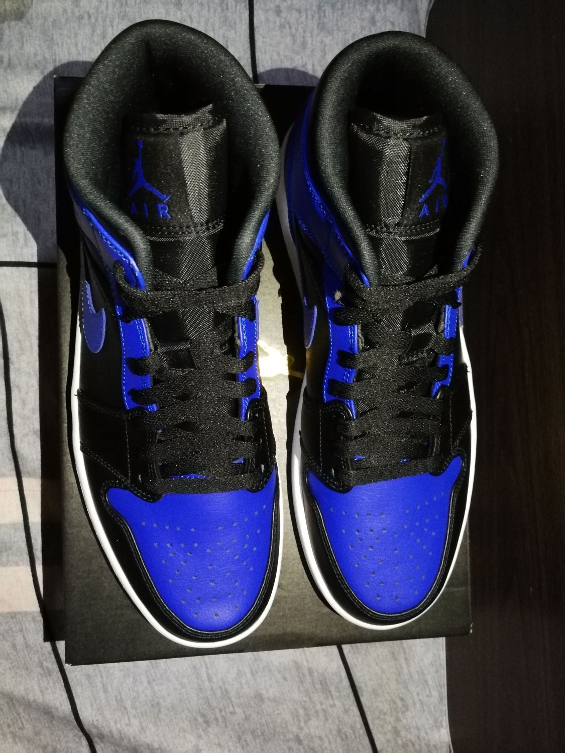 jordan 1 mid hyper royal tumbled leather
