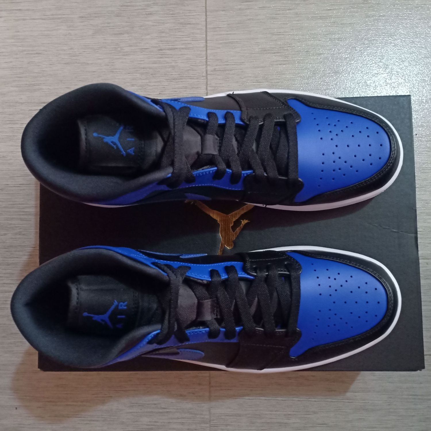 jordan 1 mid hyper royal tumbled leather