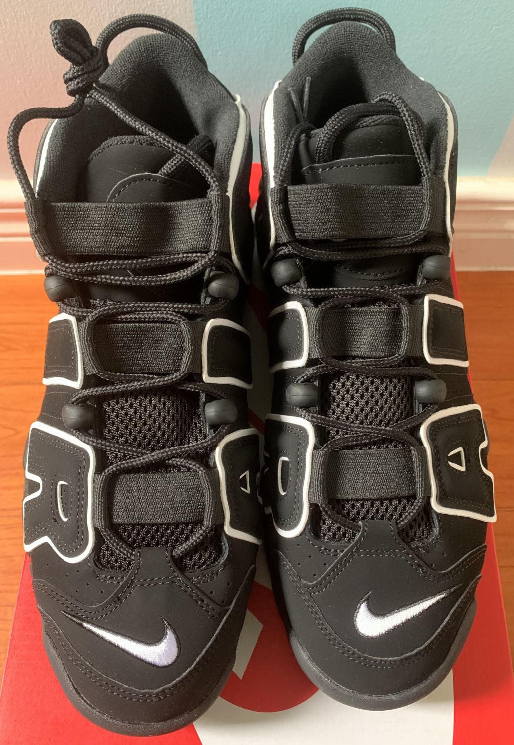 nike uptempo black and white mens