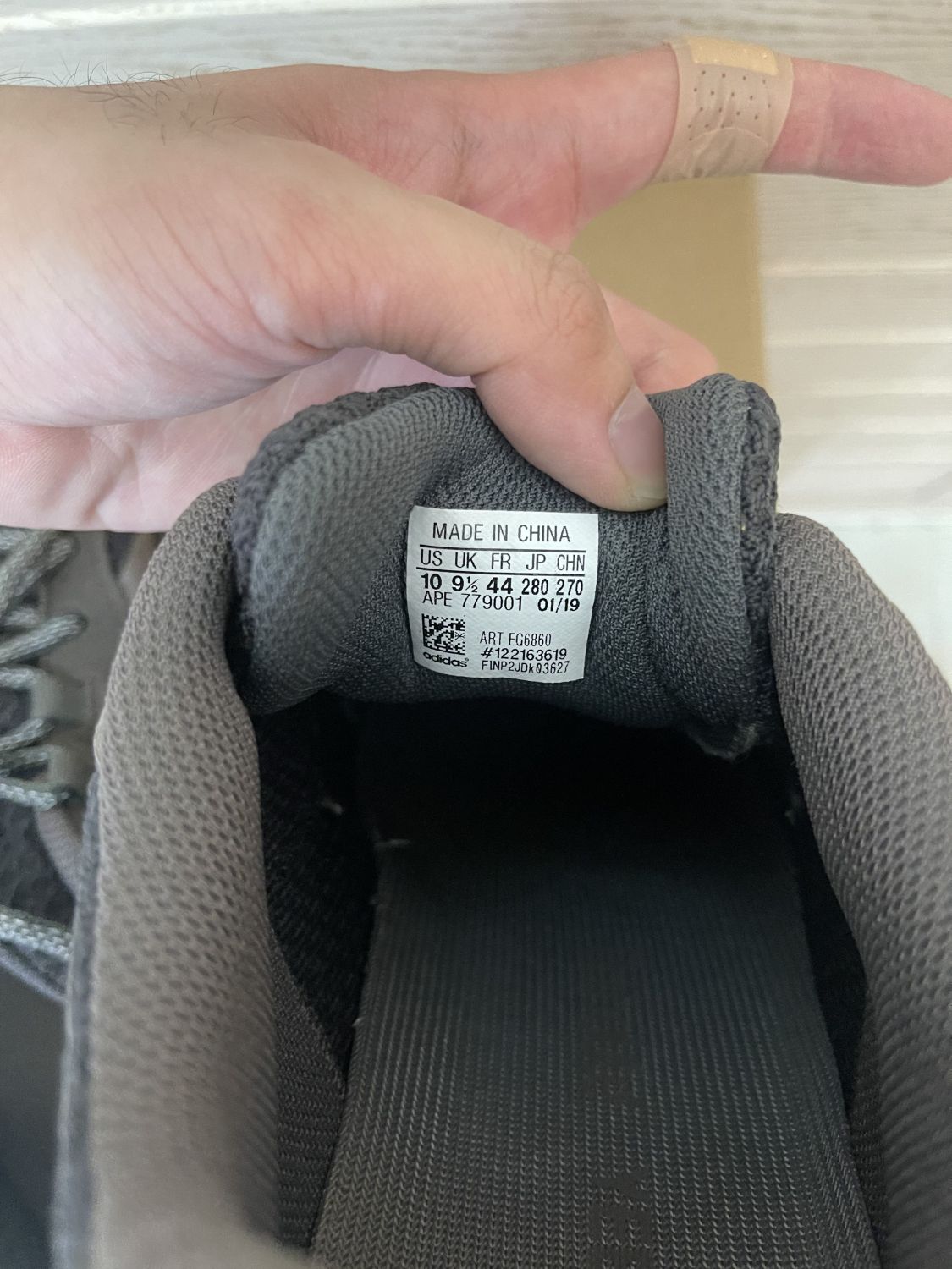 Yeezy eg686 sales