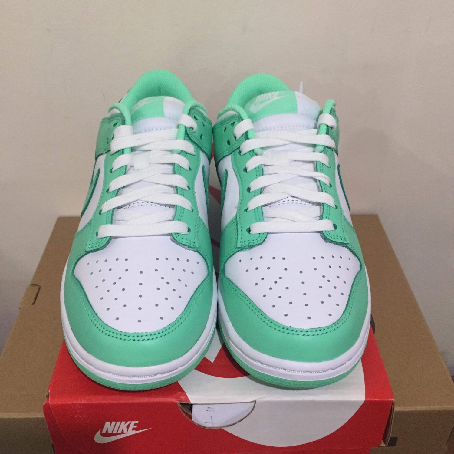 dunks neon green