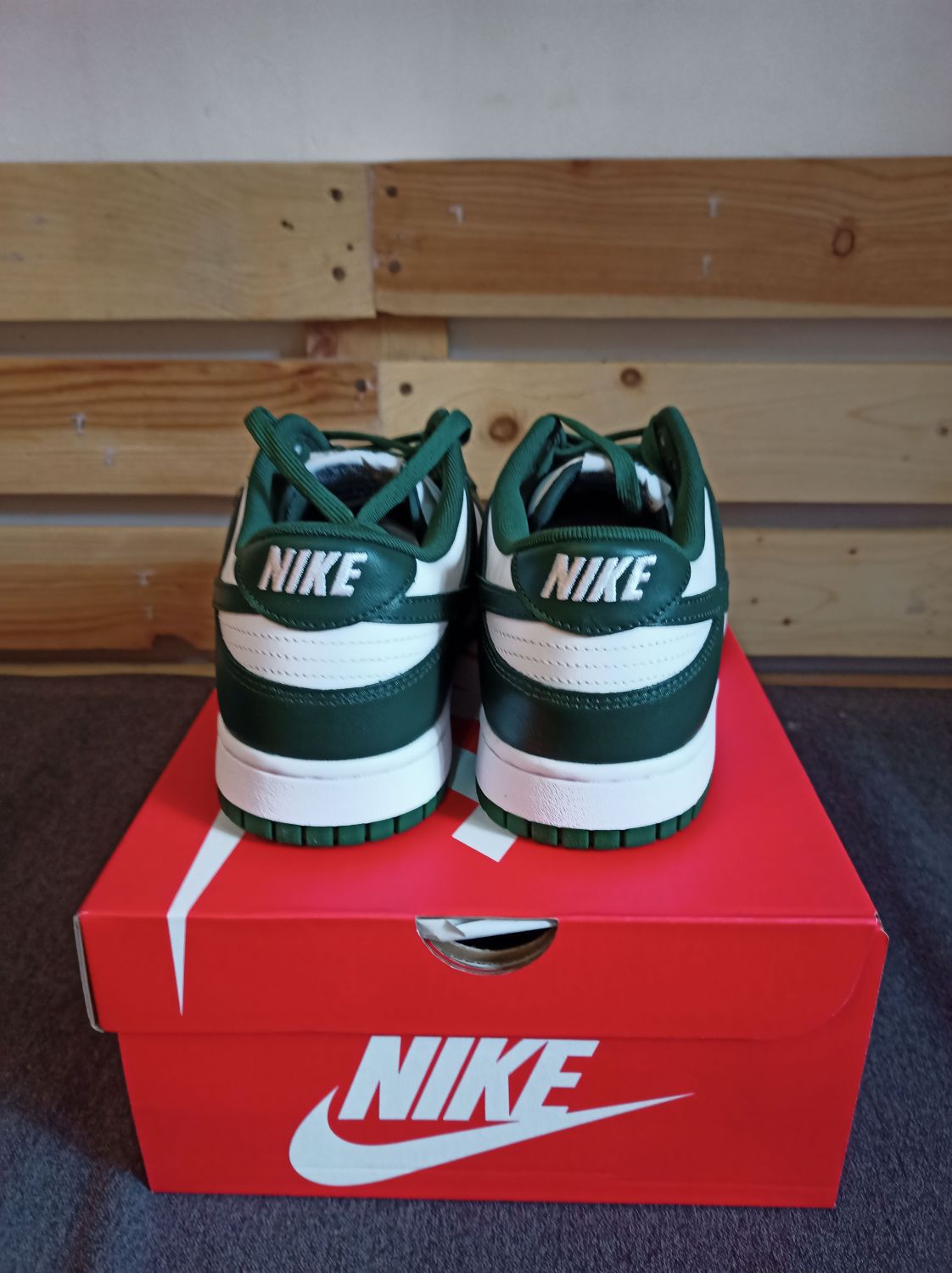 dunk low spartan green