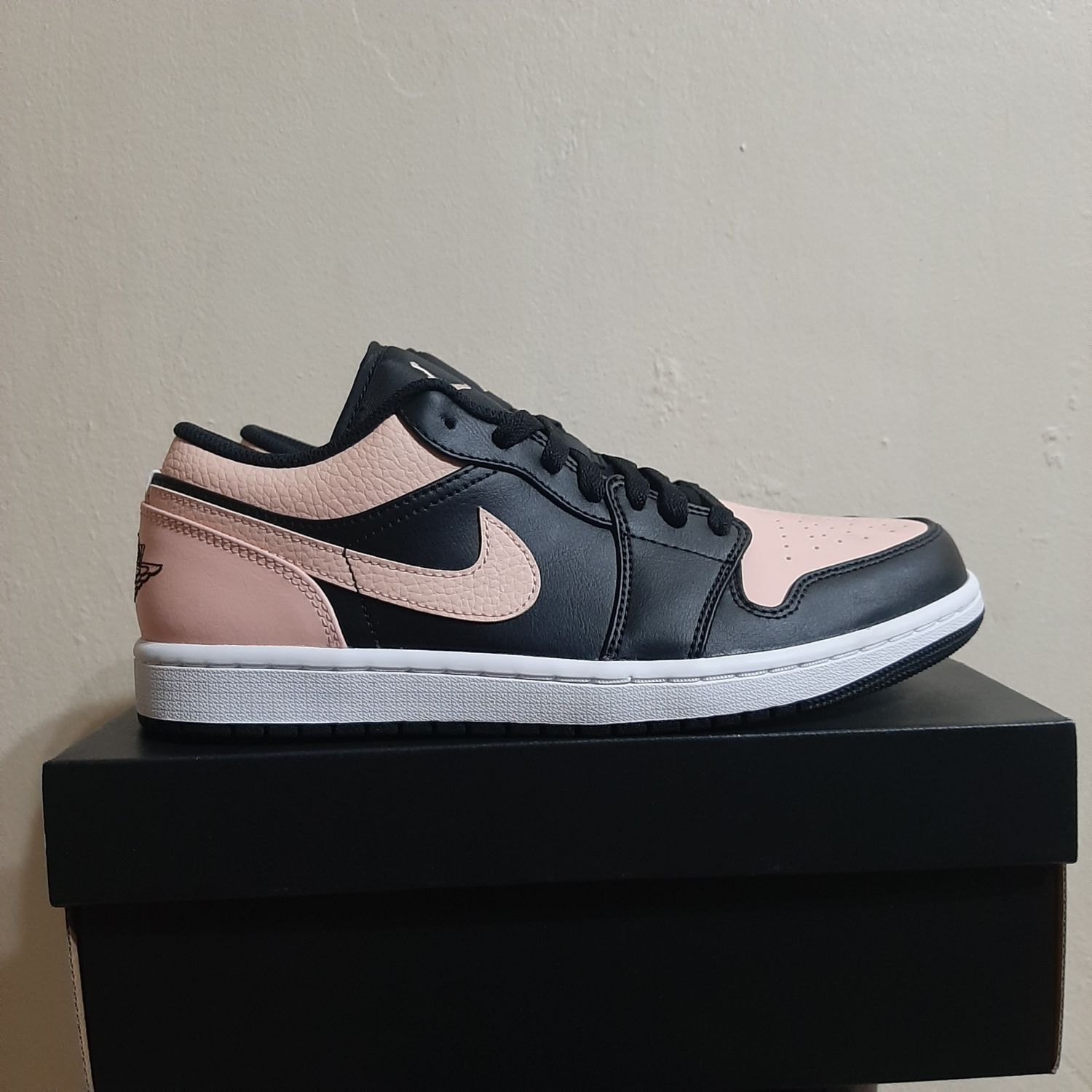 jordan 1 crimson tint size 11