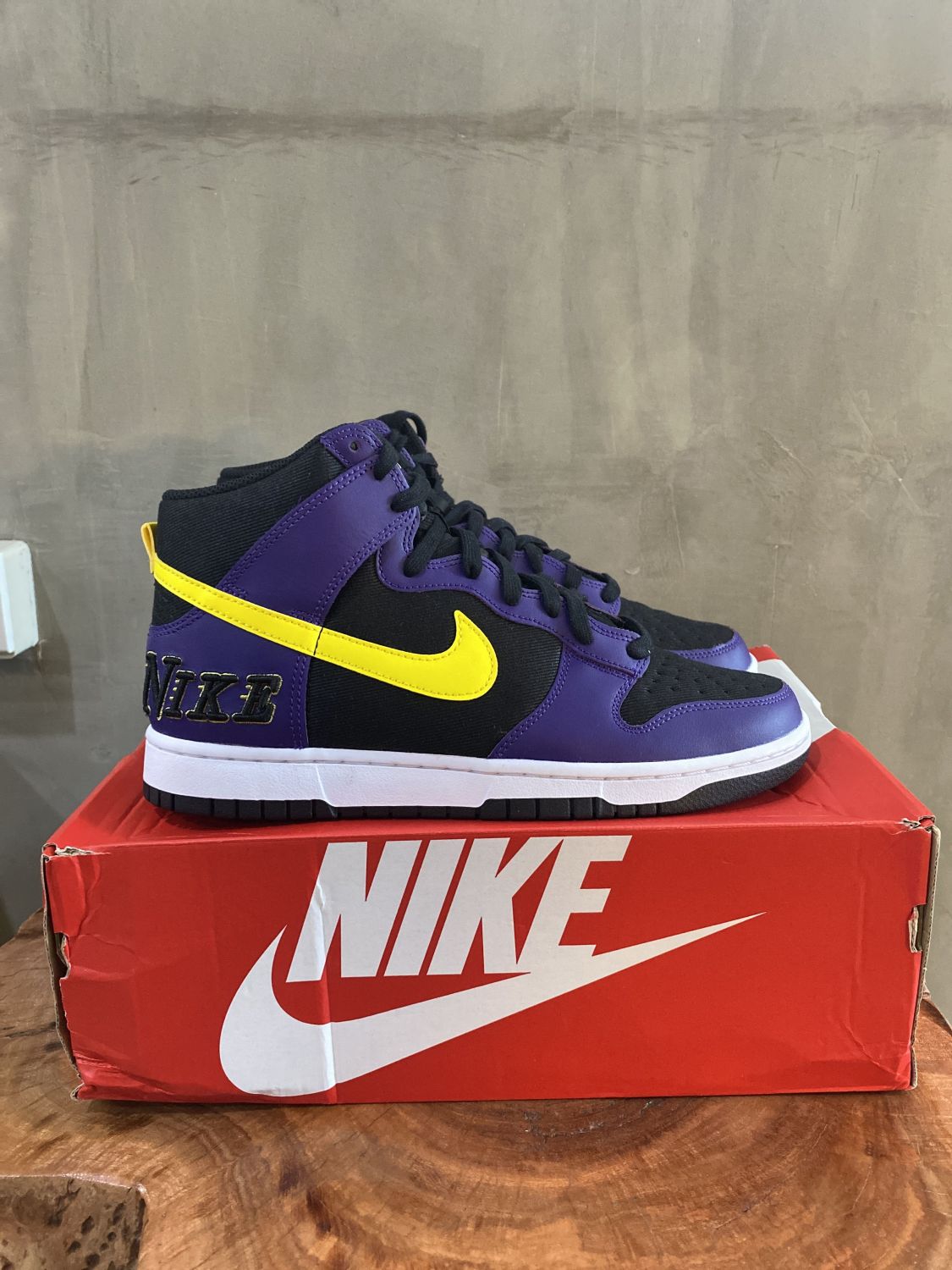 nike dunk high emb lakers stockx