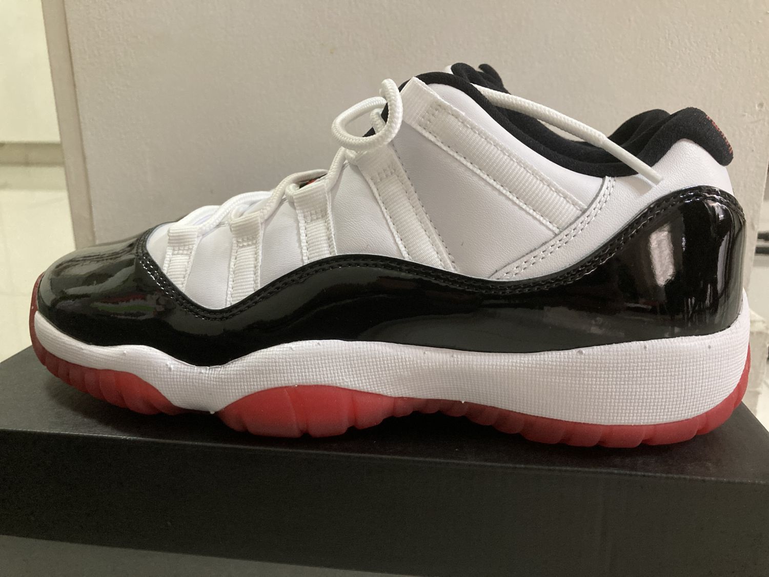 jordan 11 low bred concord