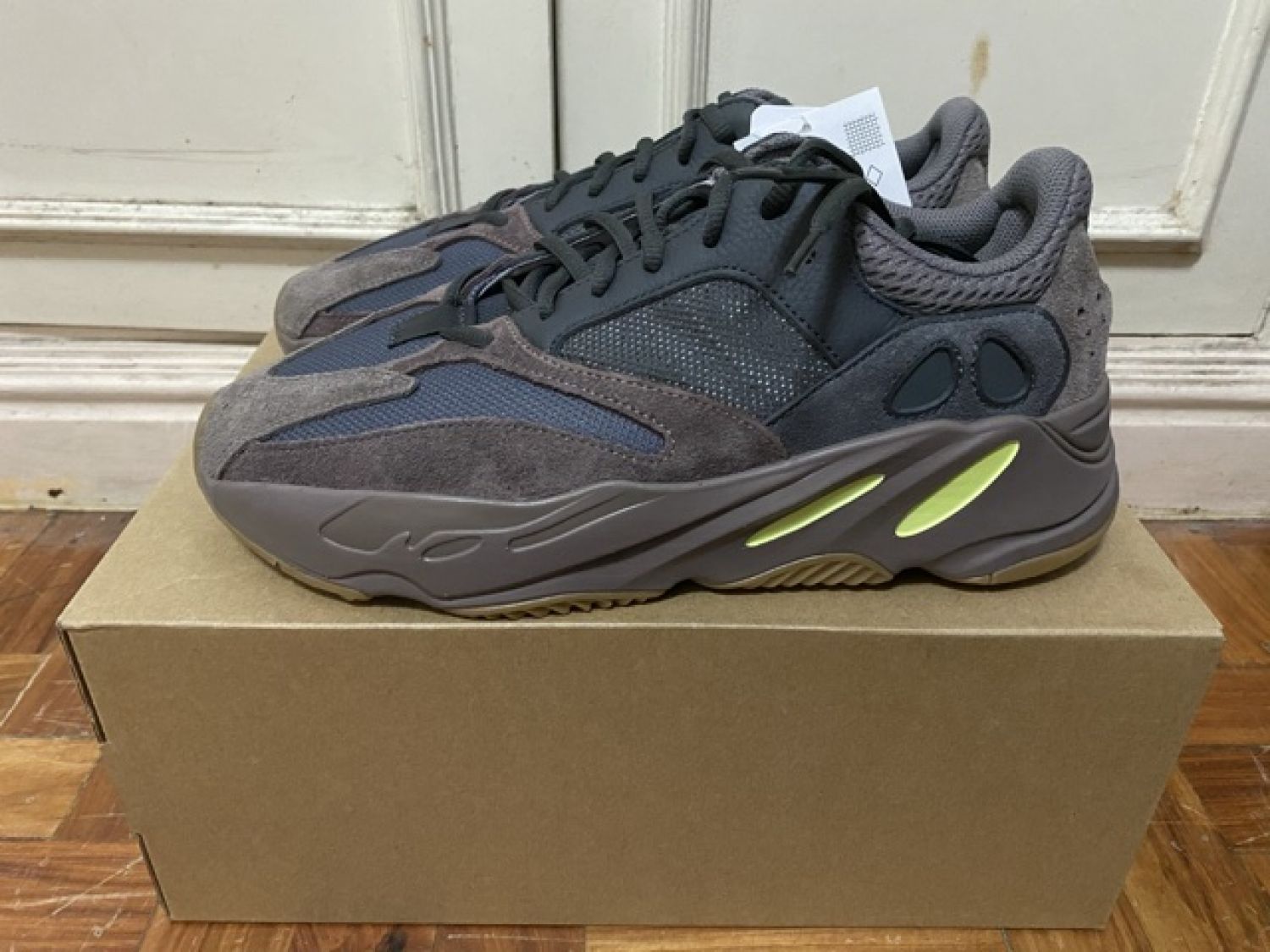 yeezy 700 mauve original price