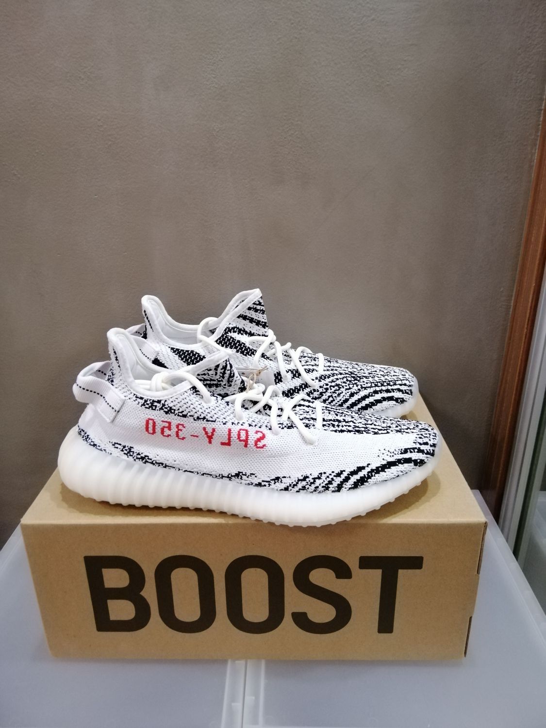 Yeezy zebra cheap size 4.5