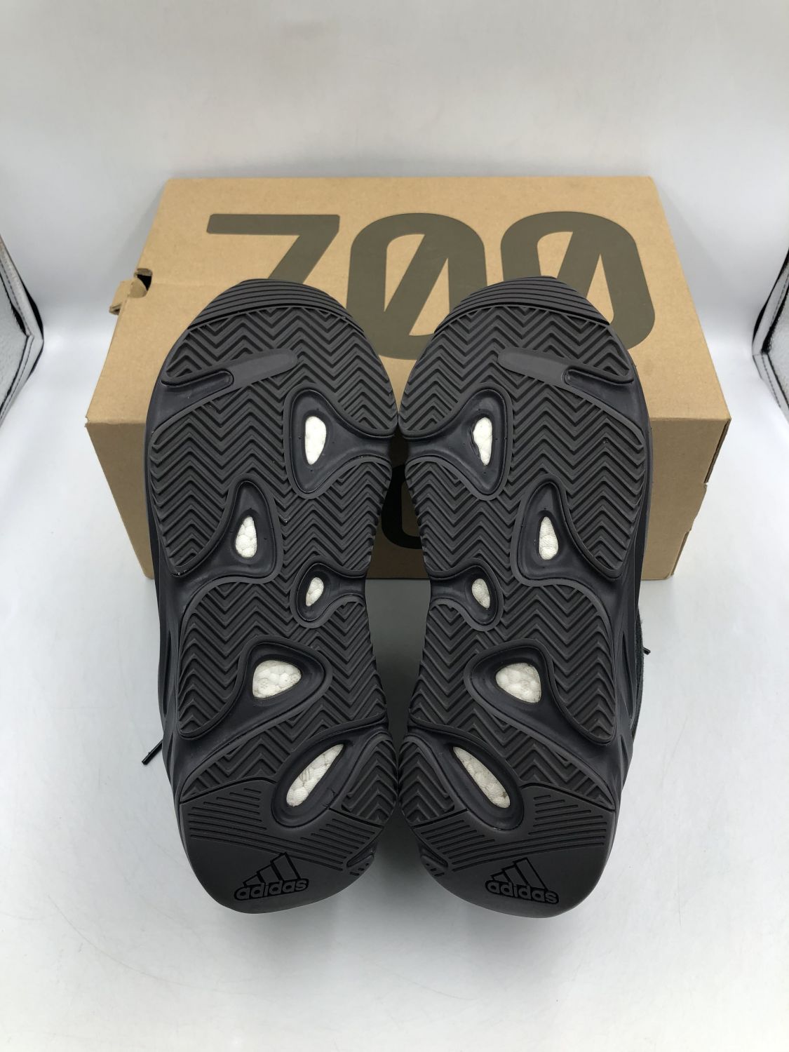 Semelle yeezy clearance 700