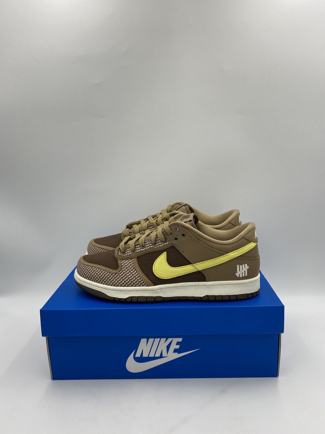 undefeated x dunk low sp