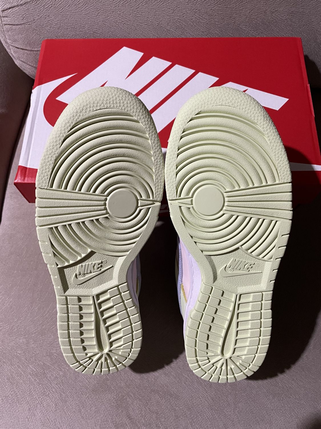 nike lime ice dunks