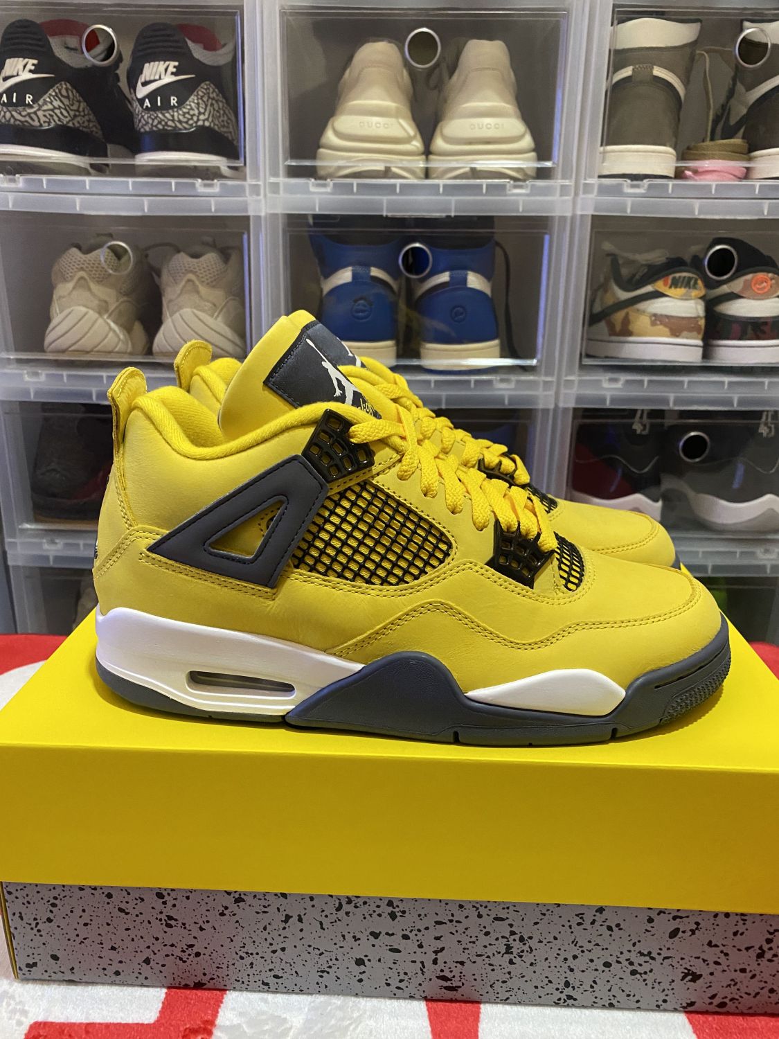 Jordan 4 best sale lightning 2018