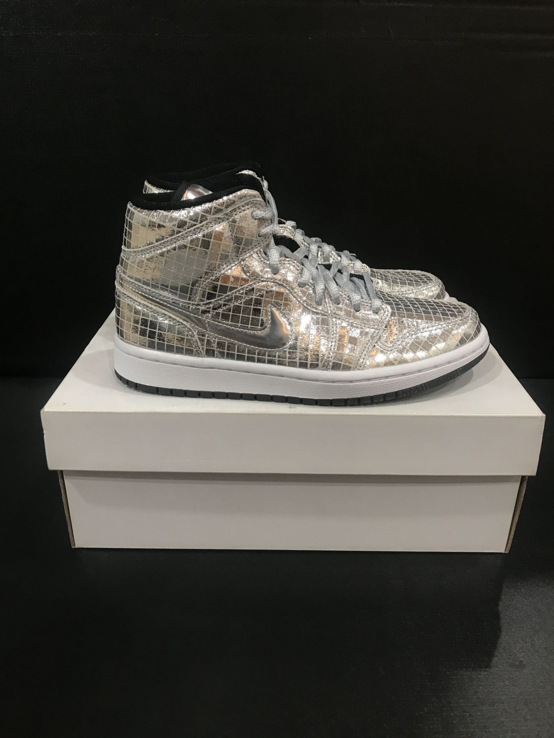 Jordan 1 Mid SE Disco Metallic Silver (W) | AfterMarket