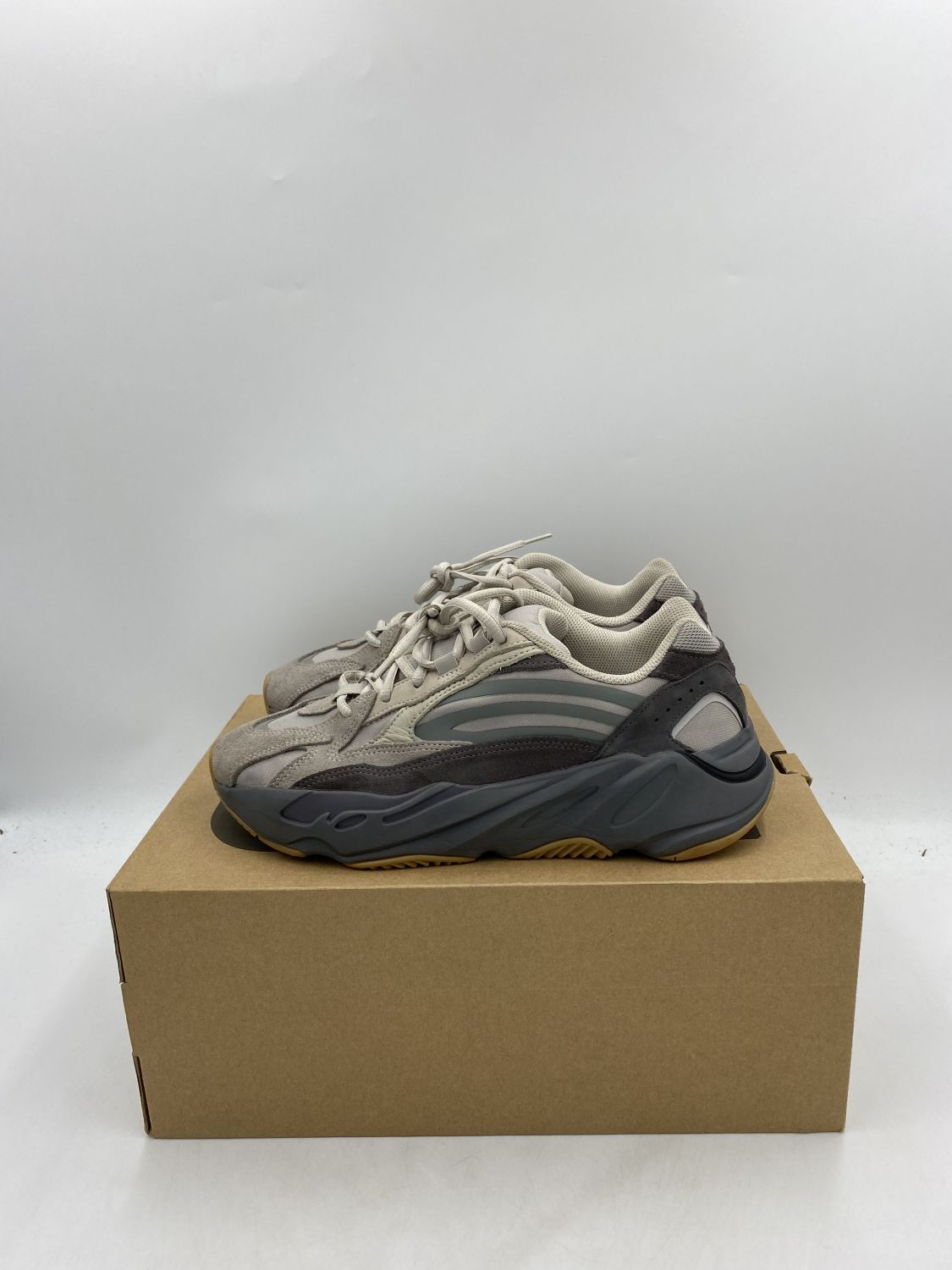 Adidas Yeezy Boost 700 V2 Tephra | Aftermarket