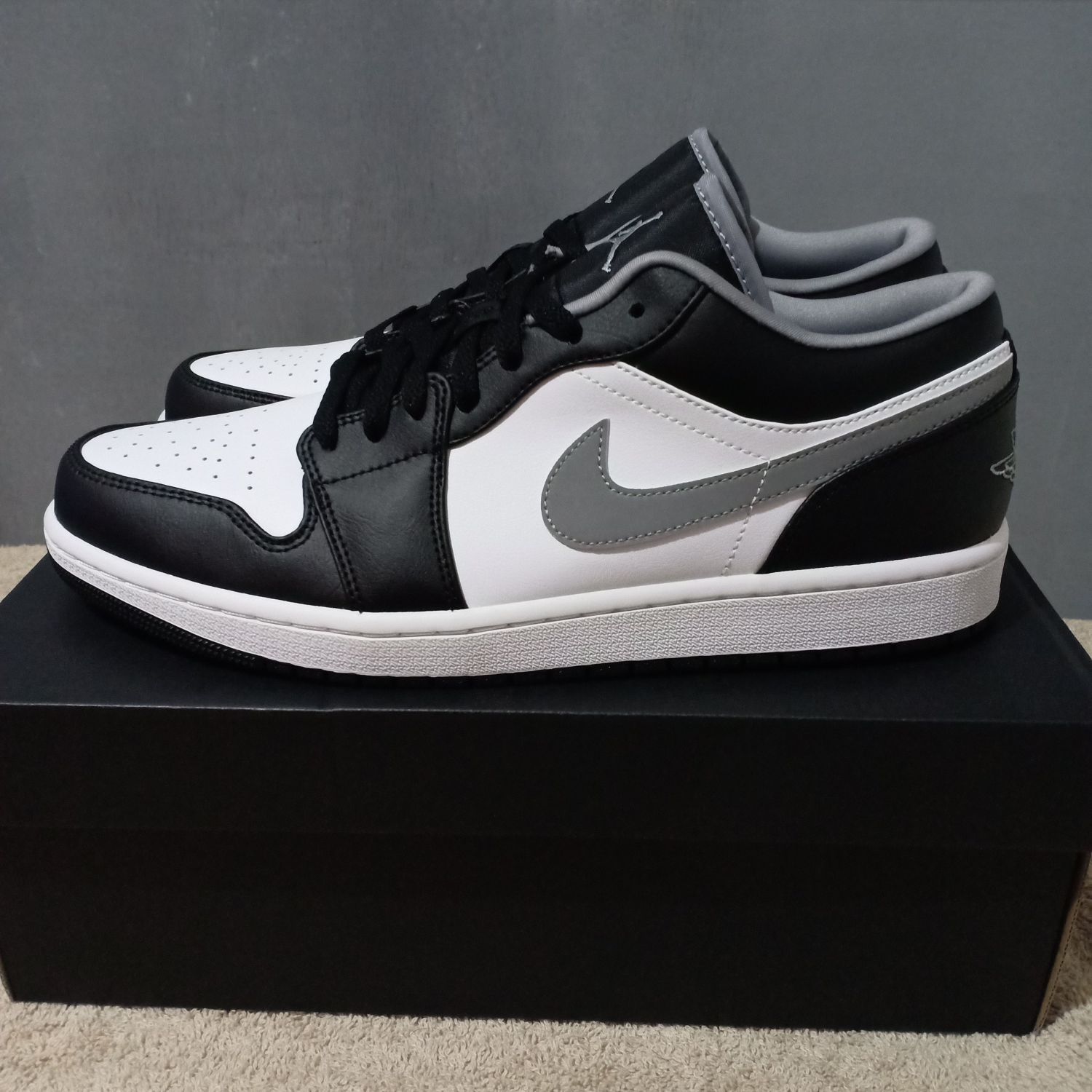 jordan 1 lowblack white grey