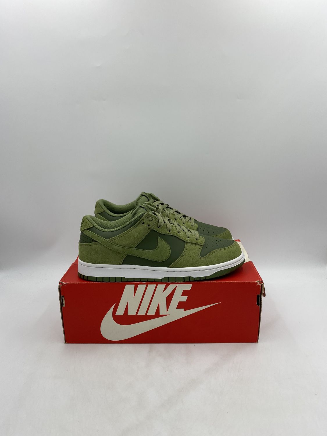 nike dunk low palm green