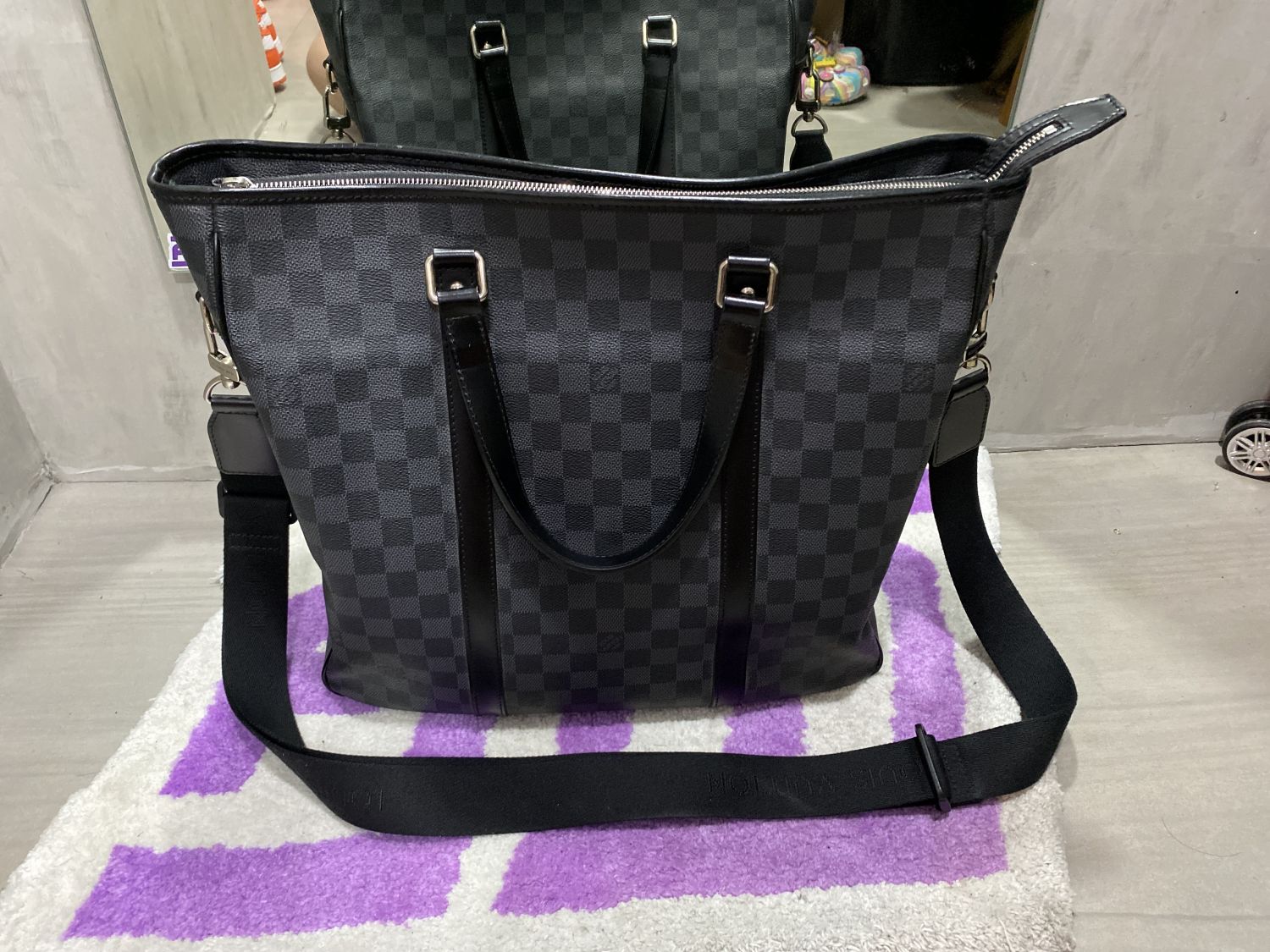 Louis Vuitton Tadao Shoulder bag 369106
