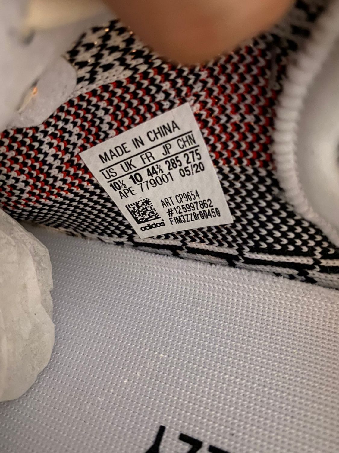 Yeezy zebra size 10 2025