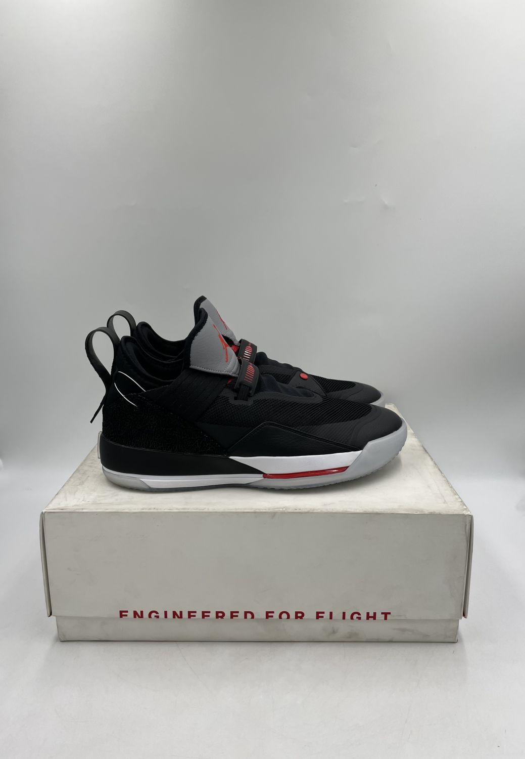 Jordan 33 hotsell se black