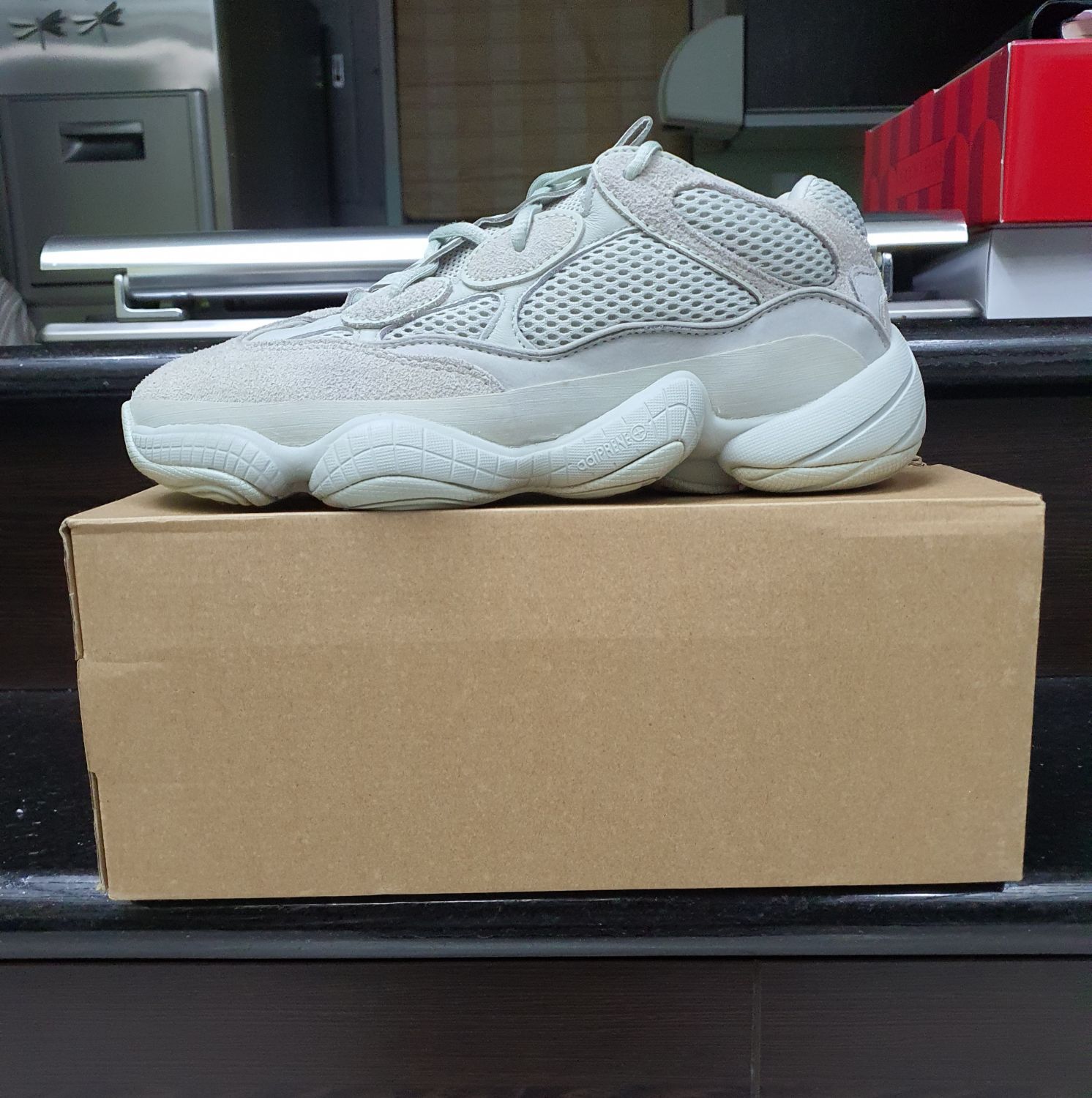 Sea salt 2025 yeezy 500