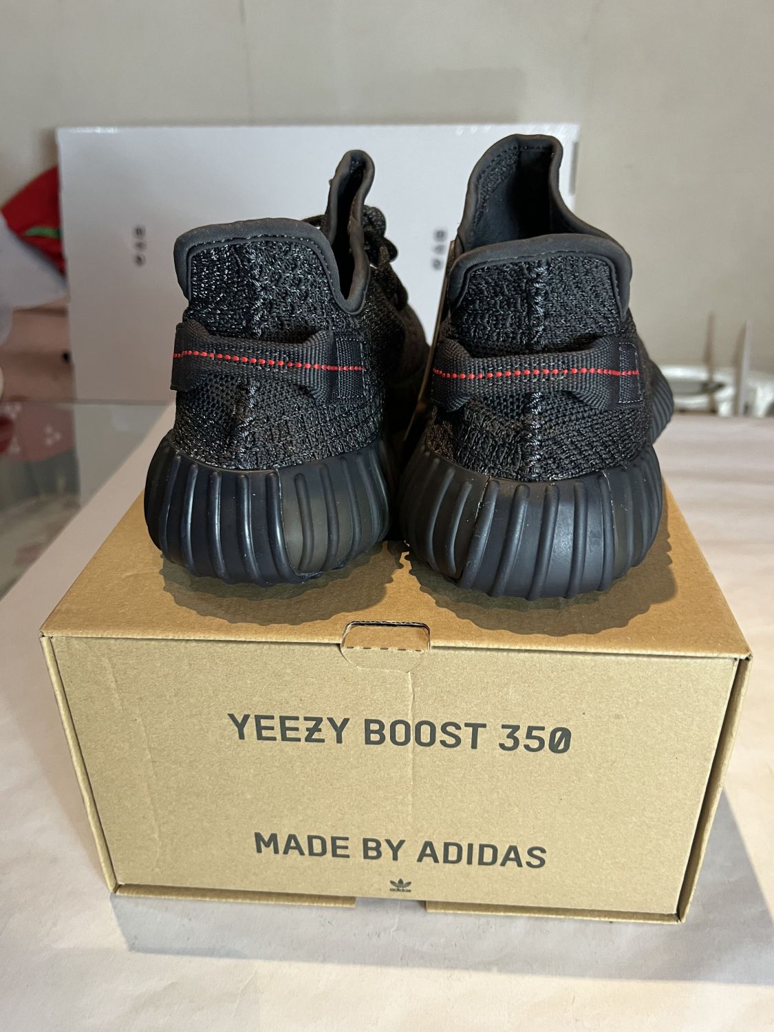 Yeezy black sale reflective box