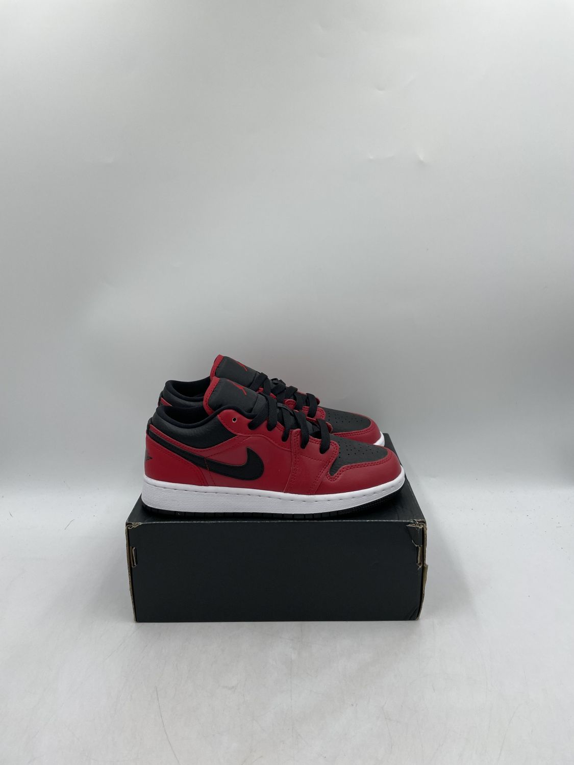 Jordan 1 Low Gym Red Black Pebbled (GS) | AfterMarket