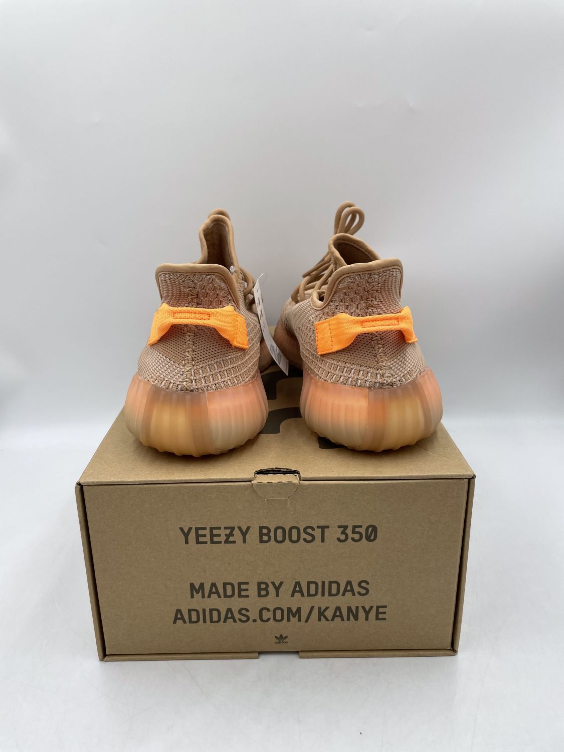 Yeezy clearance clay fake